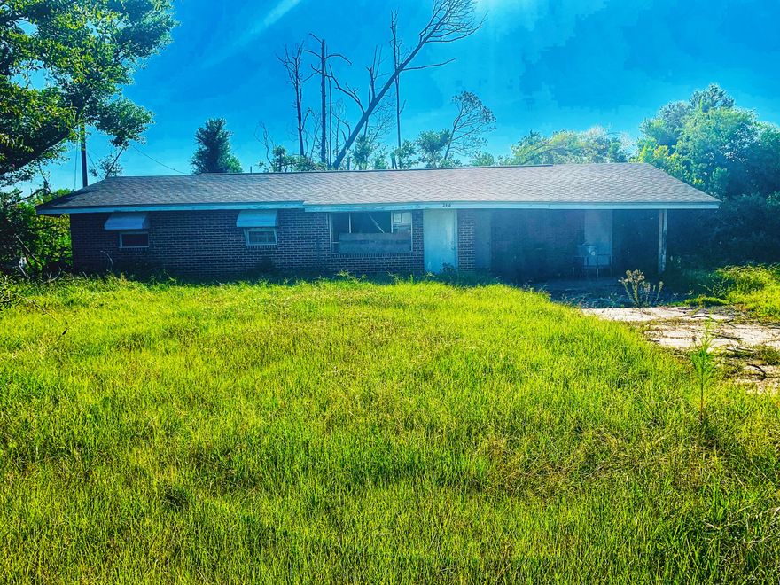 All brick Rancher on an immense 3/4 acre lot. House has BRAND new roof, interior of home needs a little care, backyard needs grooming, has a strong skeleton, once finished would make a great home for a family. Minutes to the new mall, shopping, restaurants, and hospitals.