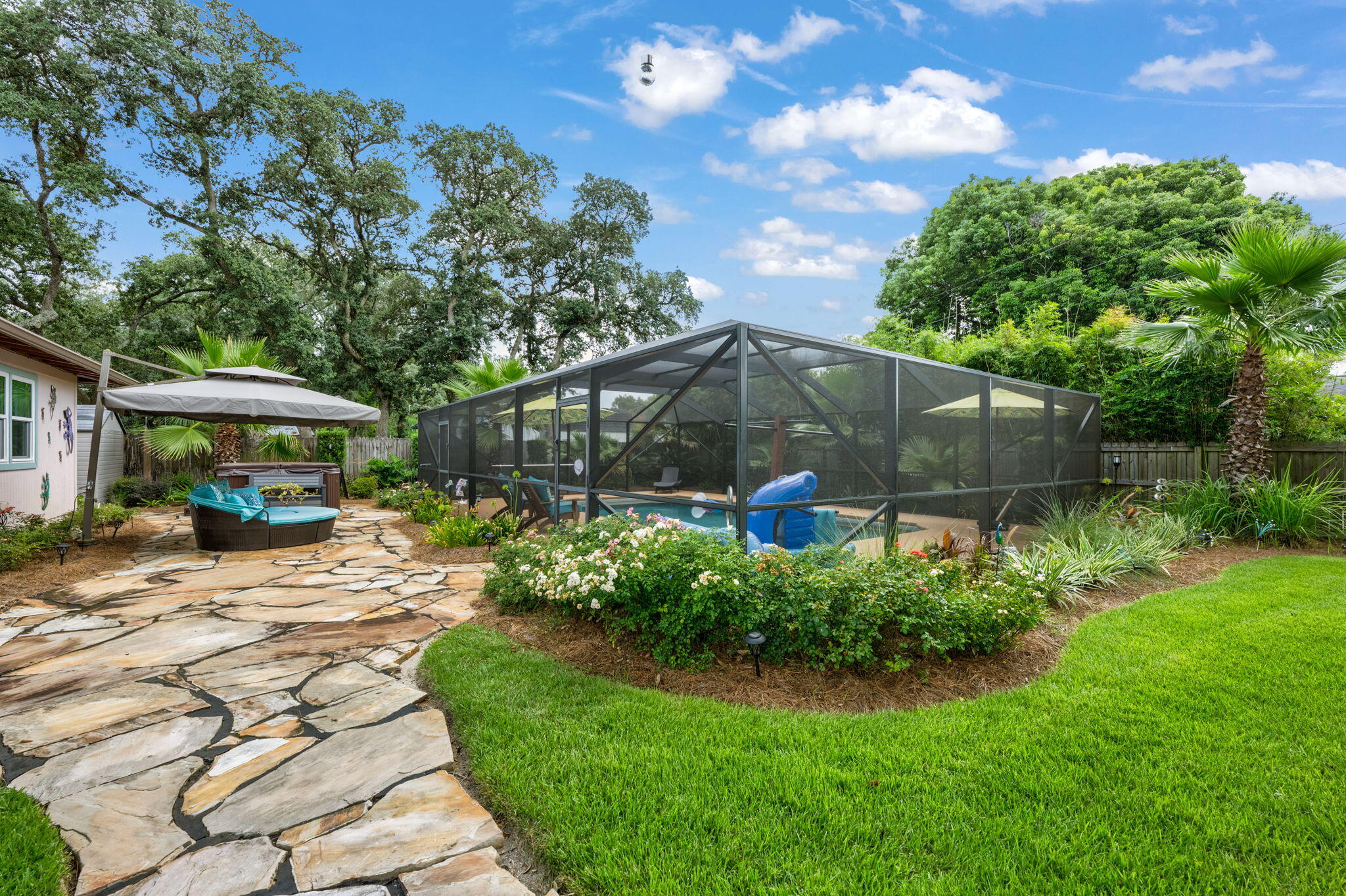 GARNIERS BEACH 2ND - Residential