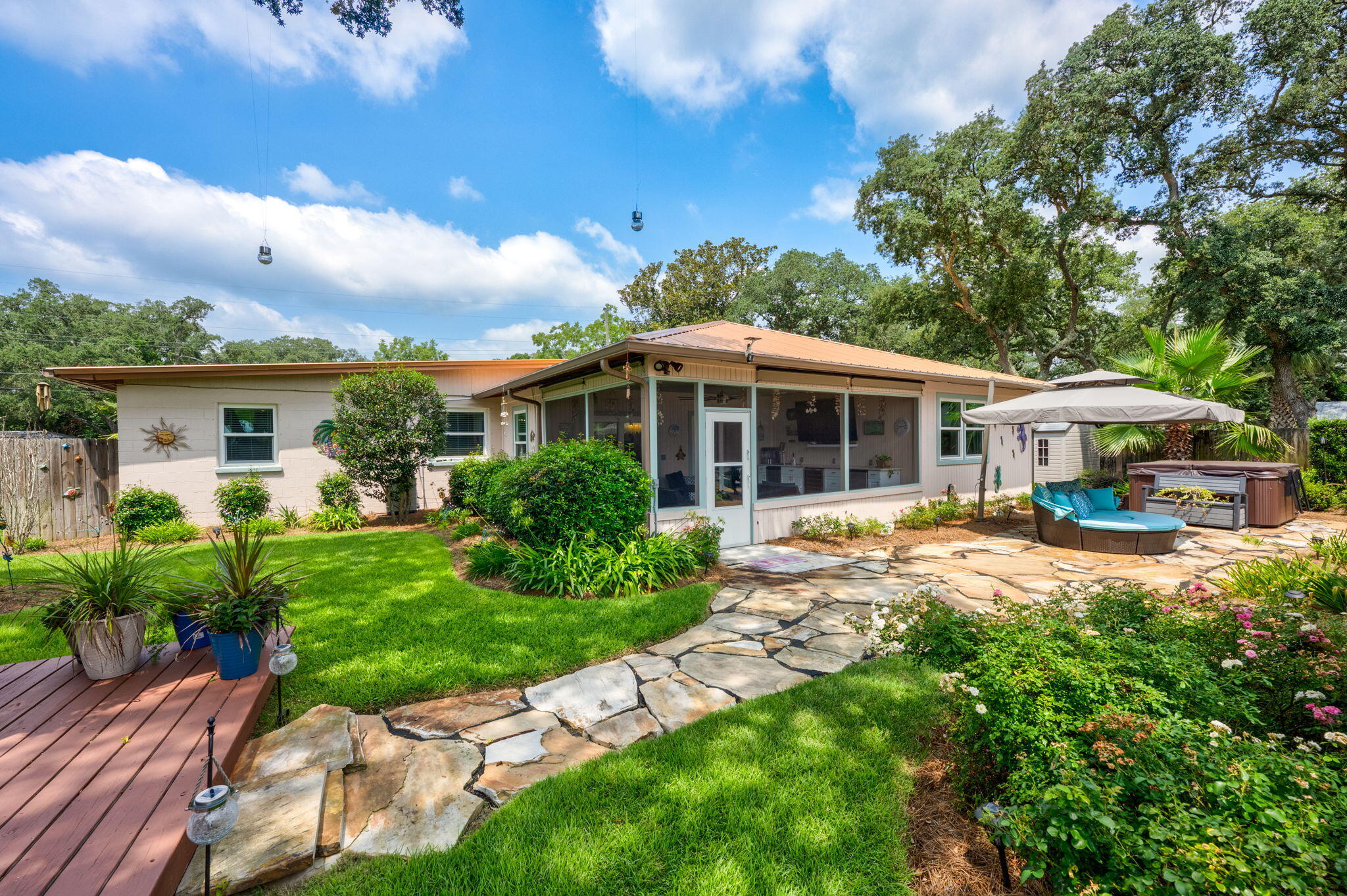 GARNIERS BEACH 2ND - Residential