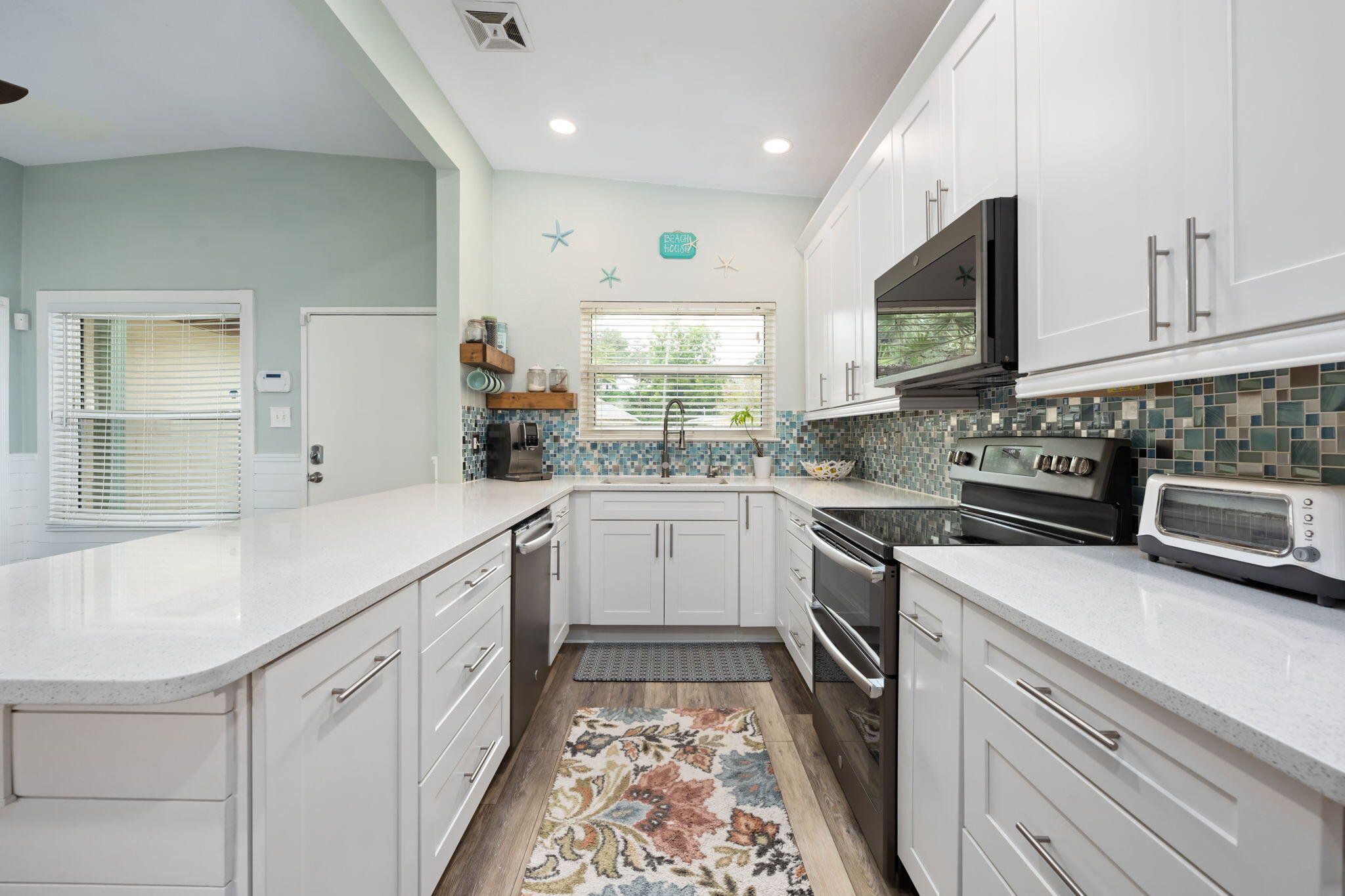 GARNIERS BEACH 2ND - Residential