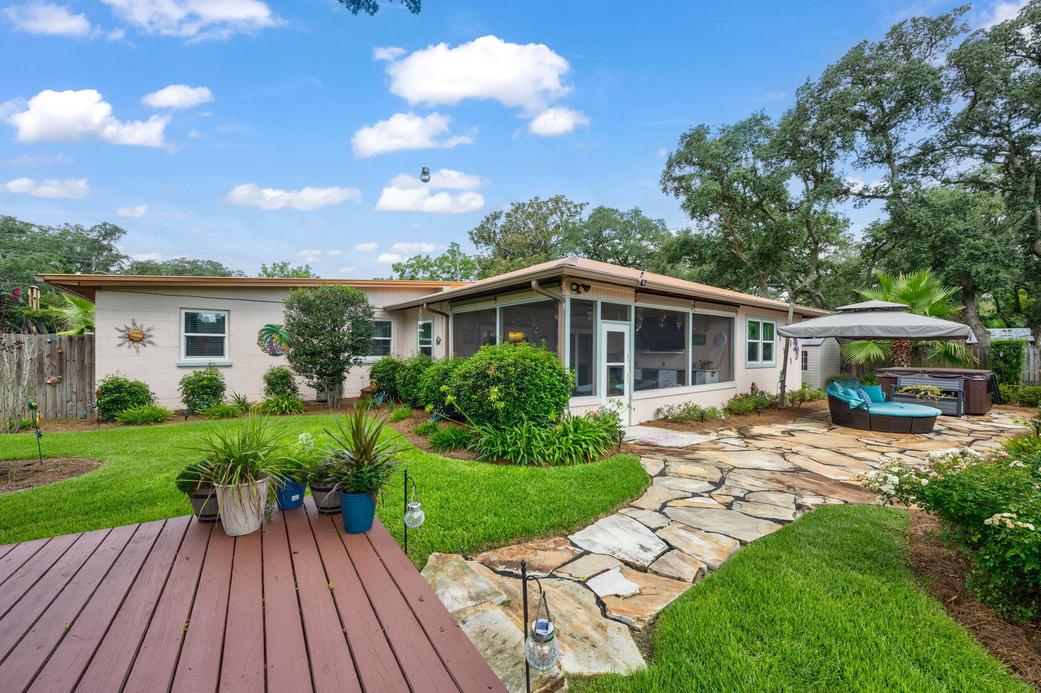 GARNIERS BEACH 2ND - Residential