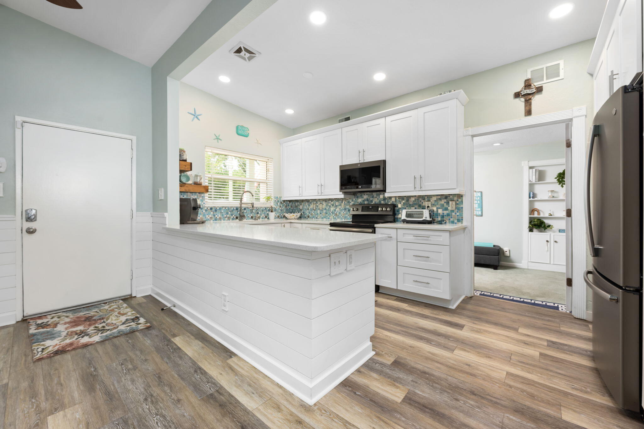 GARNIERS BEACH 2ND - Residential