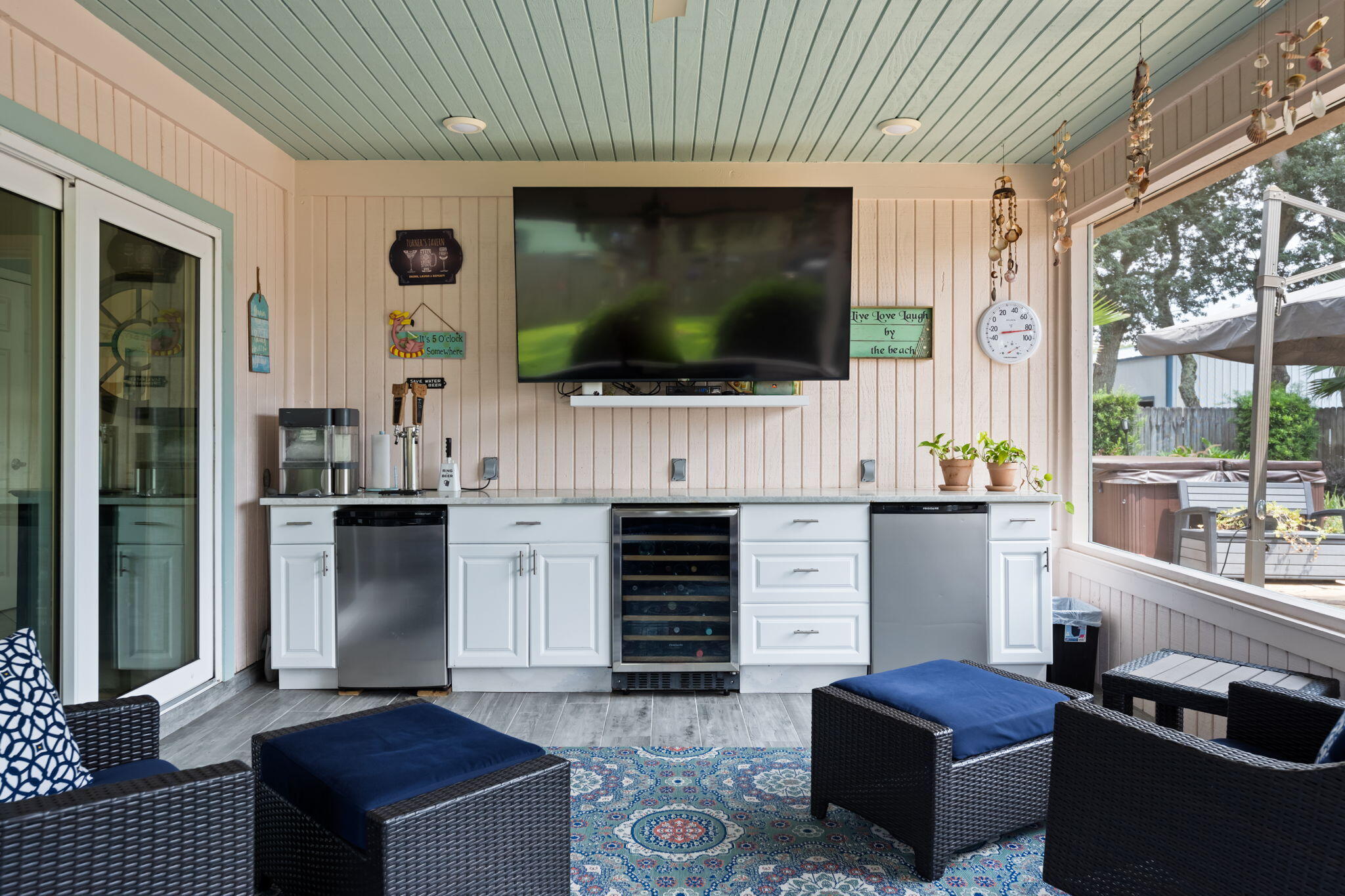 GARNIERS BEACH 2ND - Residential