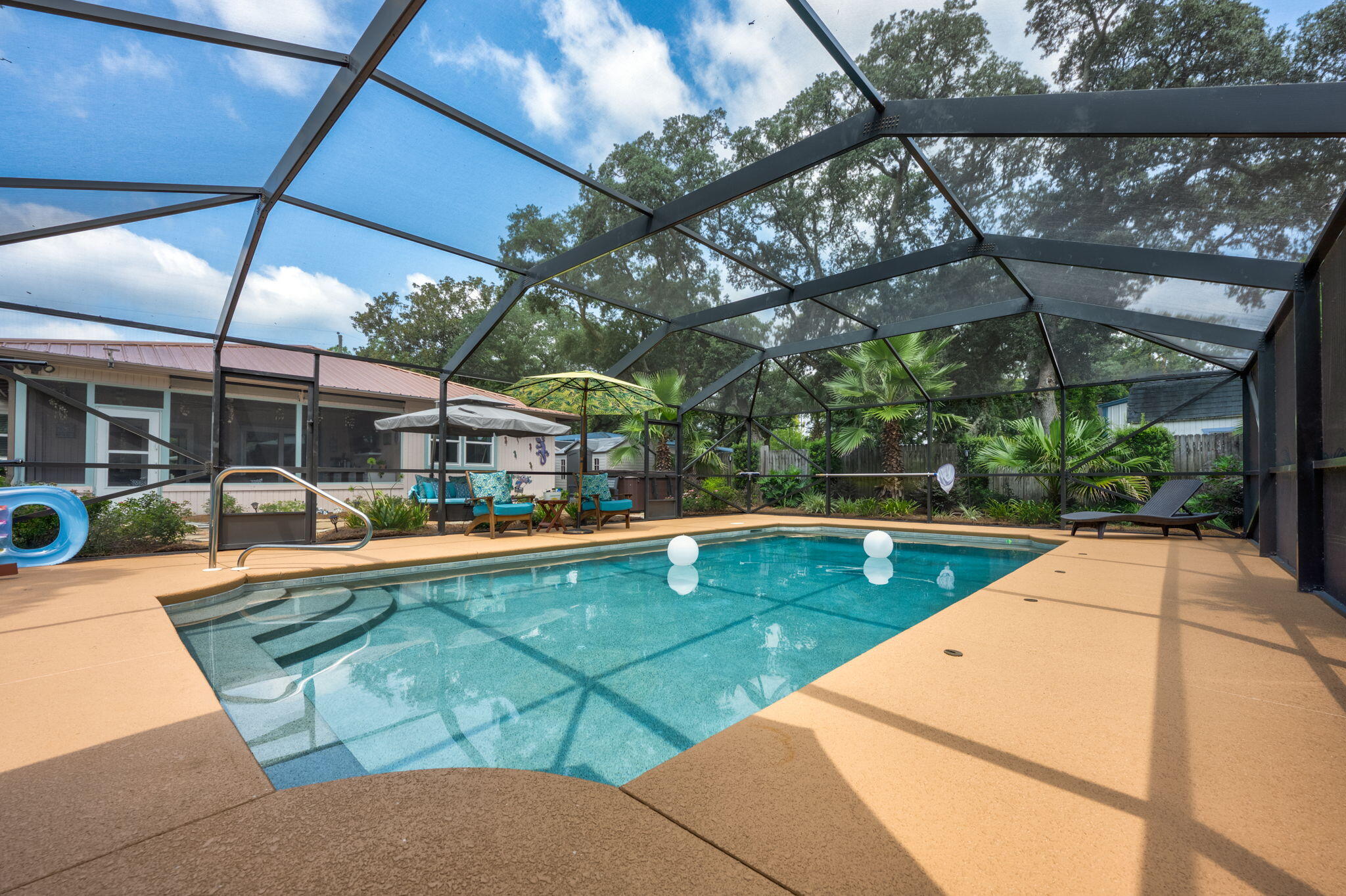 GARNIERS BEACH 2ND - Residential