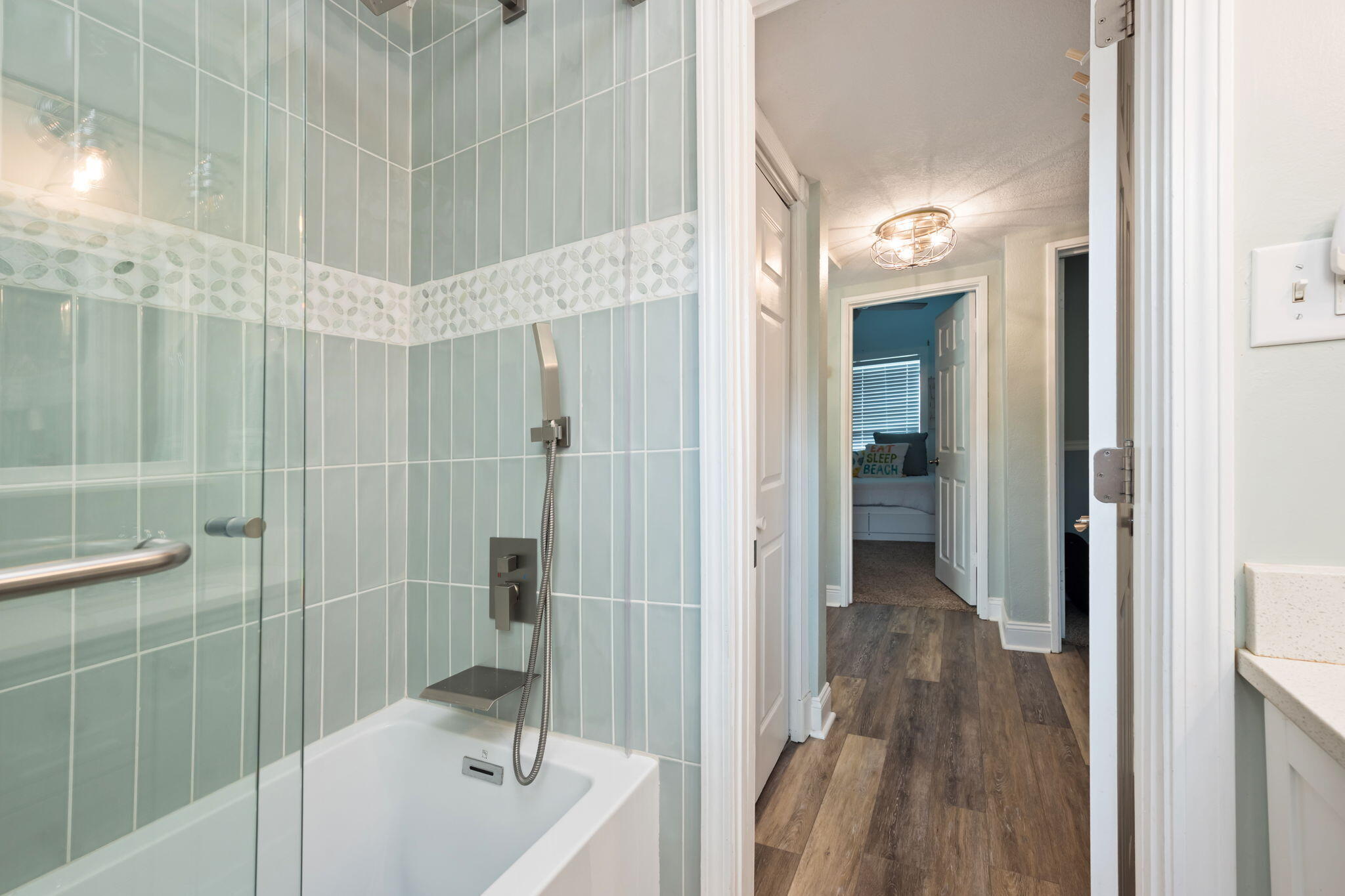 GARNIERS BEACH 2ND - Residential