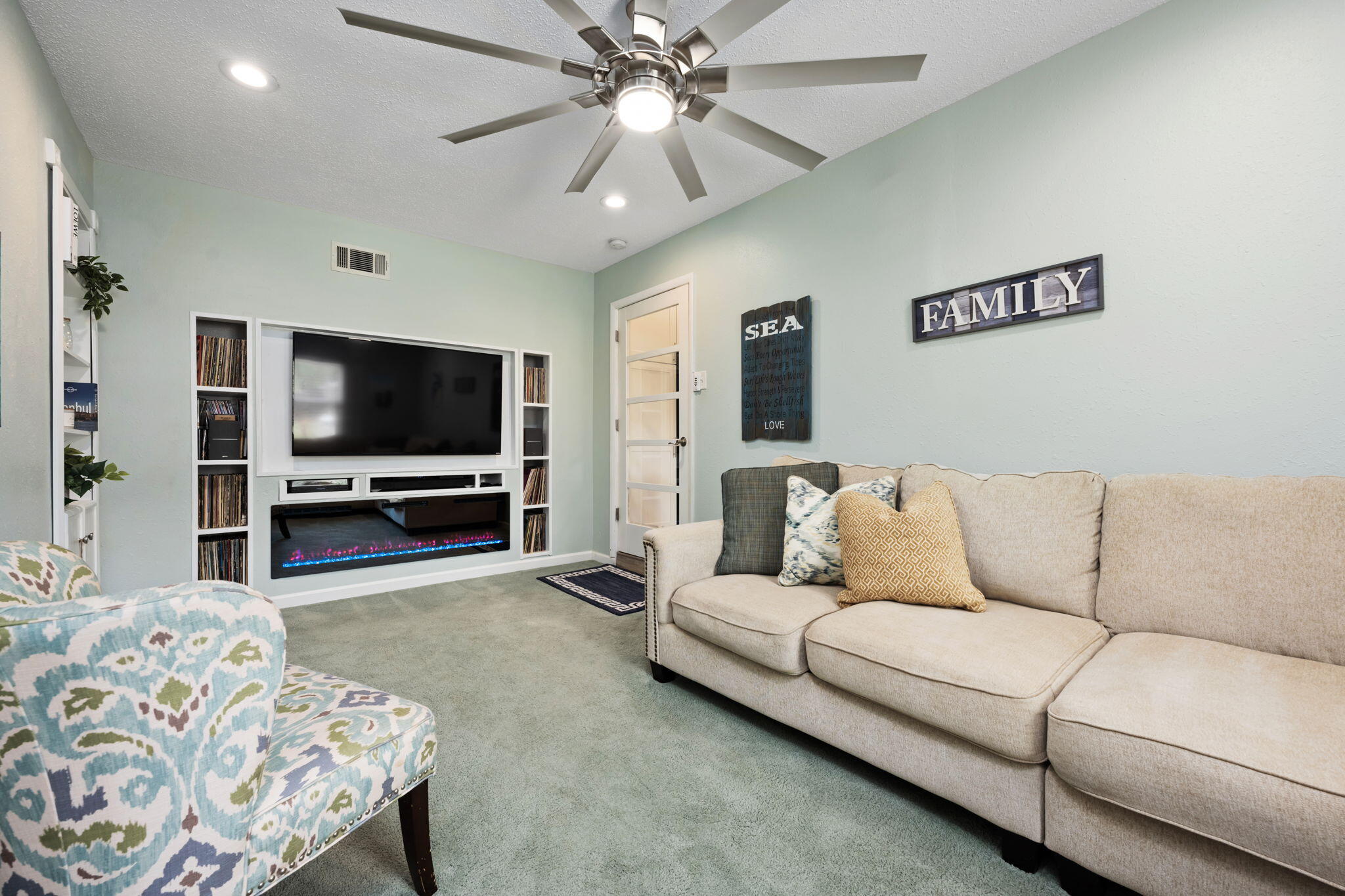 GARNIERS BEACH 2ND - Residential