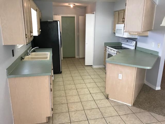 ROANOKE VILLAGE S/D - Residential