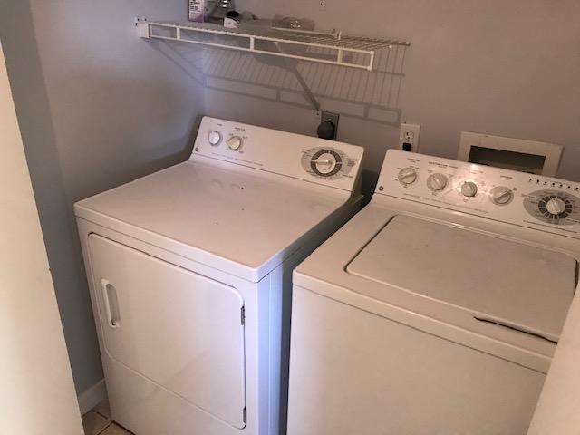 ROANOKE VILLAGE S/D - Residential