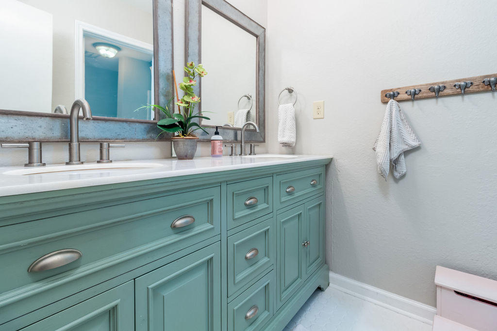 CORDOVA PARK - Residential