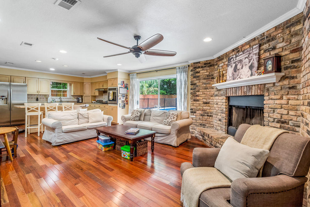 CORDOVA PARK - Residential