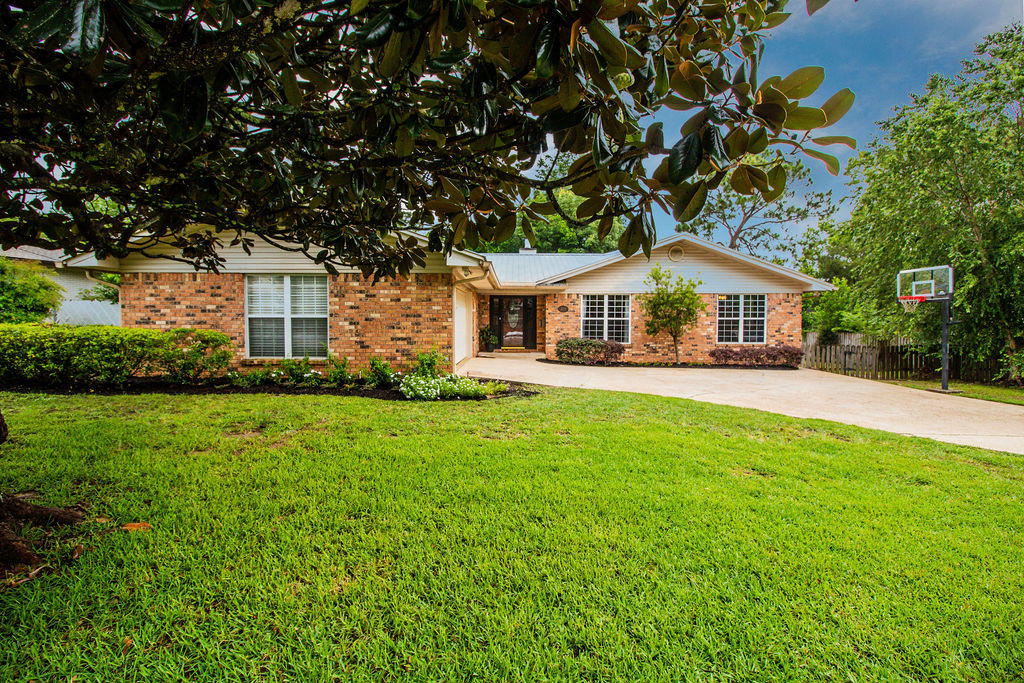 CORDOVA PARK - Residential