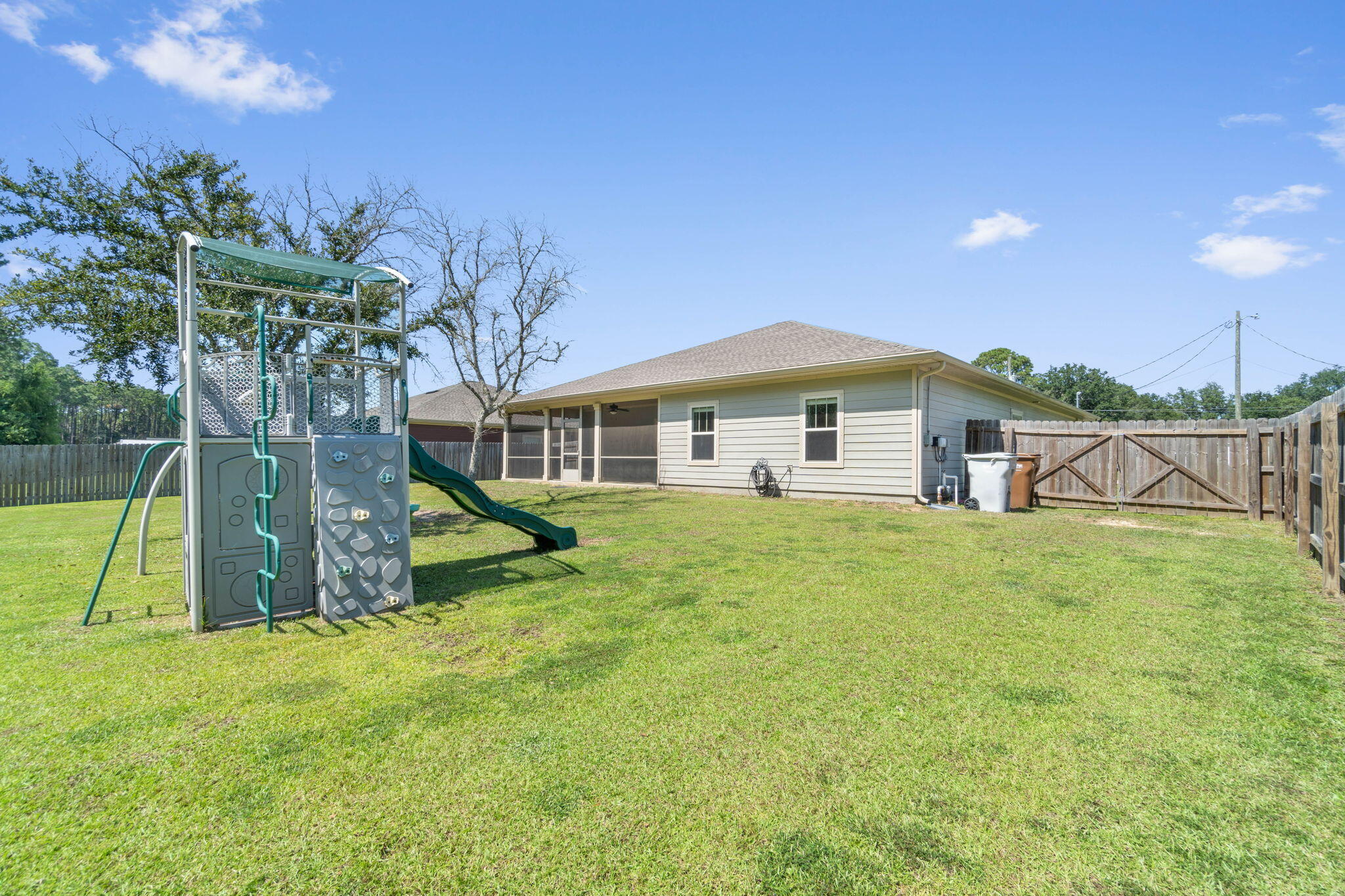 NAVARRE S/D 2ND ADDN - Residential