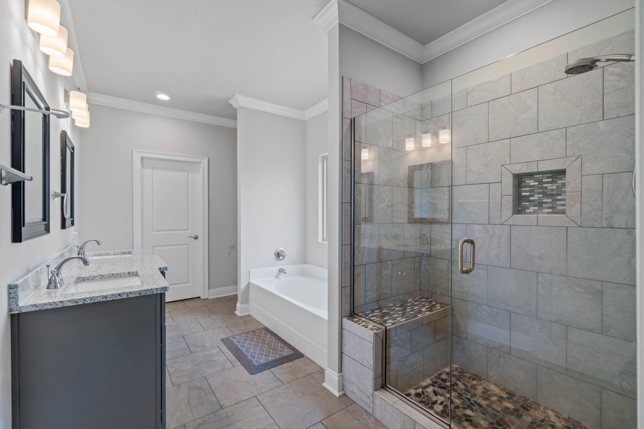 NAVARRE S/D 2ND ADDN - Residential