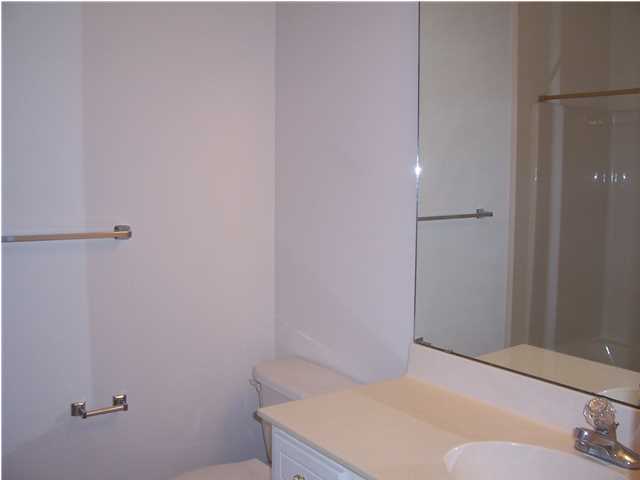 THE OAKS AT NICEVILLE PH I - Residential Lease