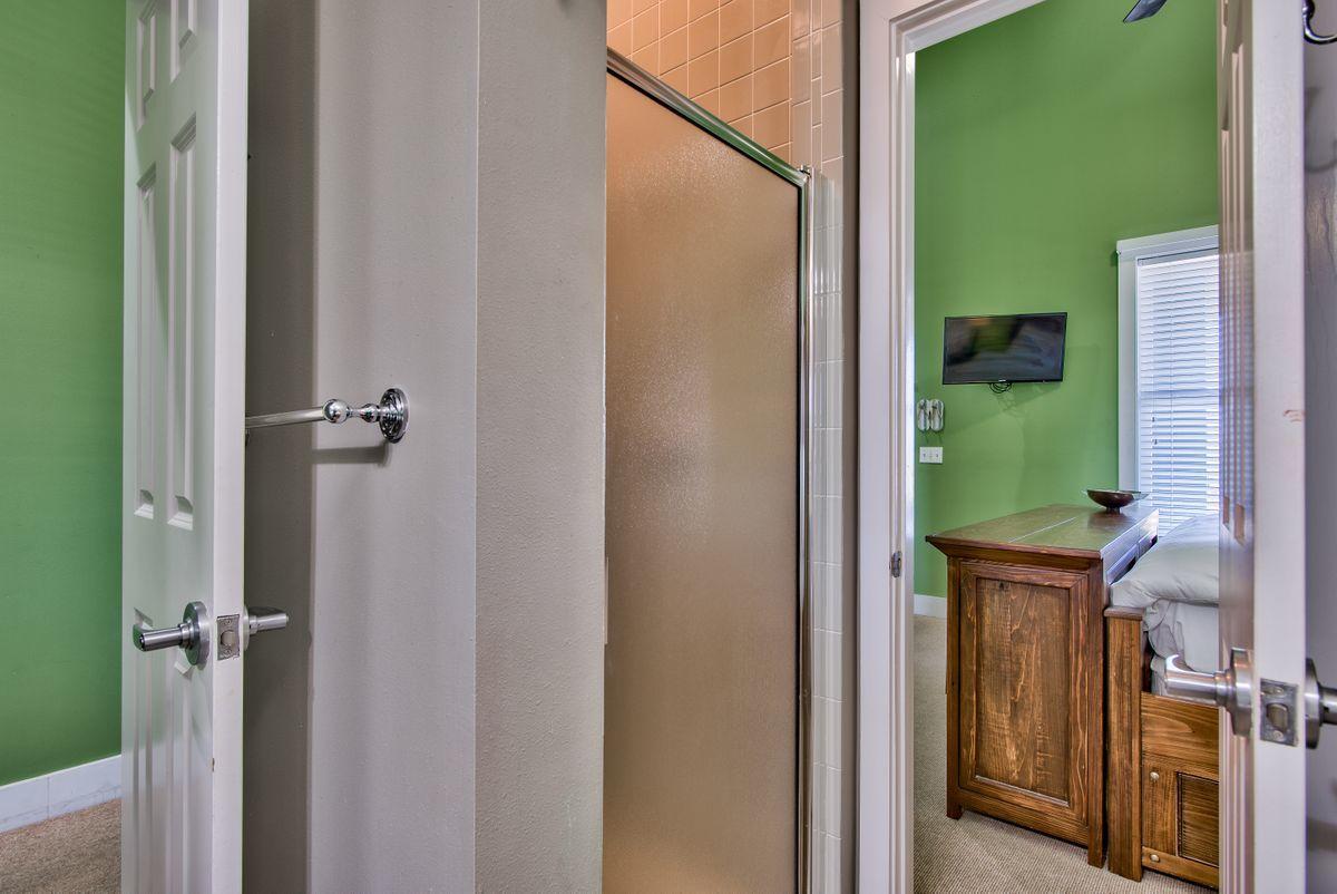 INN AT GULF PLACE - Residential