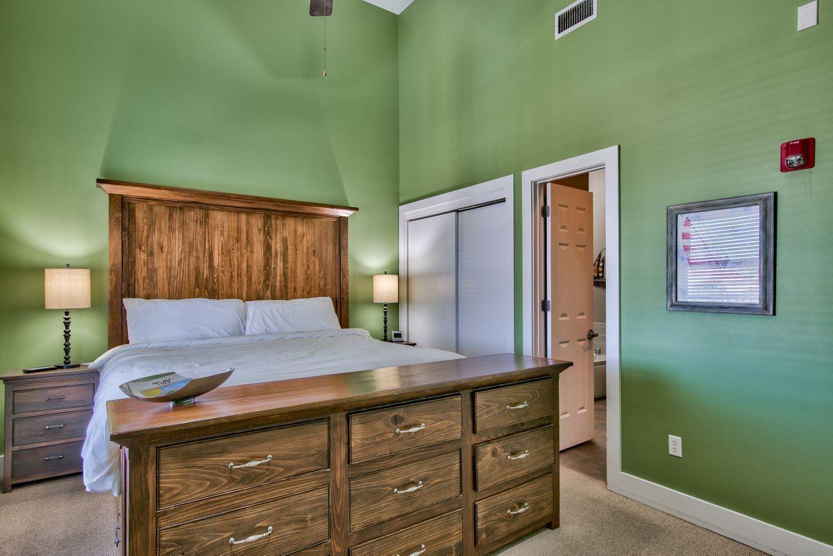 INN AT GULF PLACE - Residential