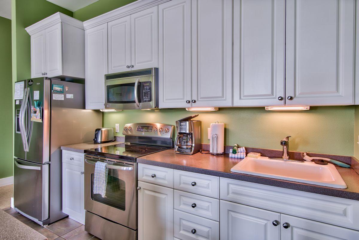 INN AT GULF PLACE - Residential