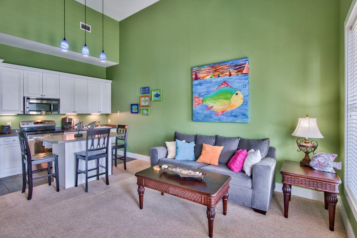 INN AT GULF PLACE - Residential