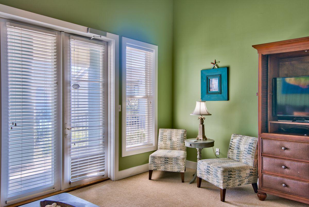 INN AT GULF PLACE - Residential