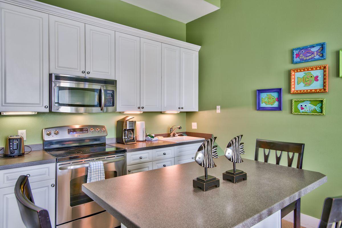 INN AT GULF PLACE - Residential