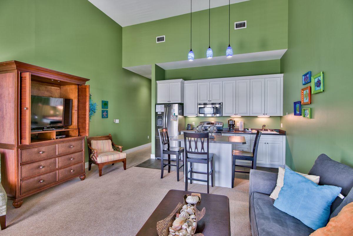 INN AT GULF PLACE - Residential