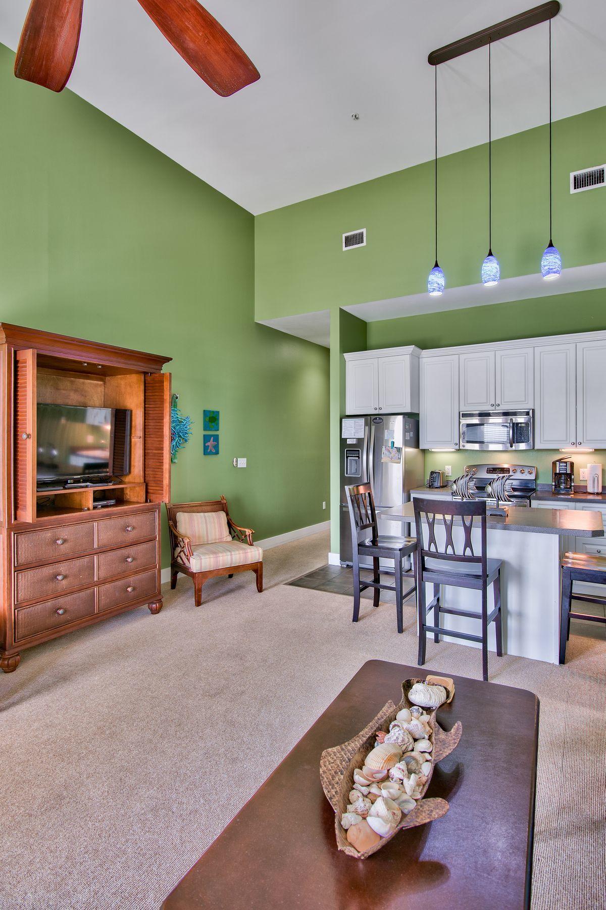 INN AT GULF PLACE - Residential