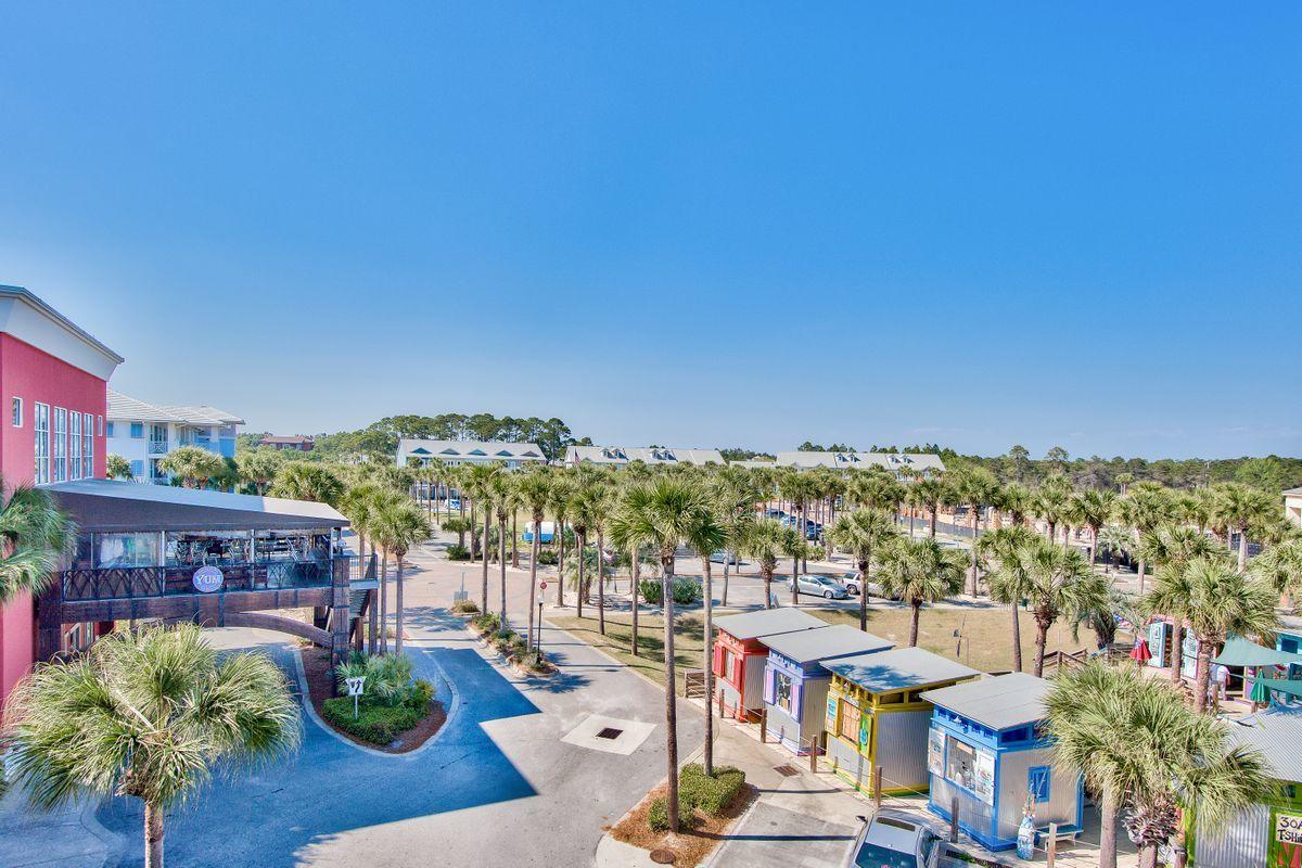 INN AT GULF PLACE - Residential