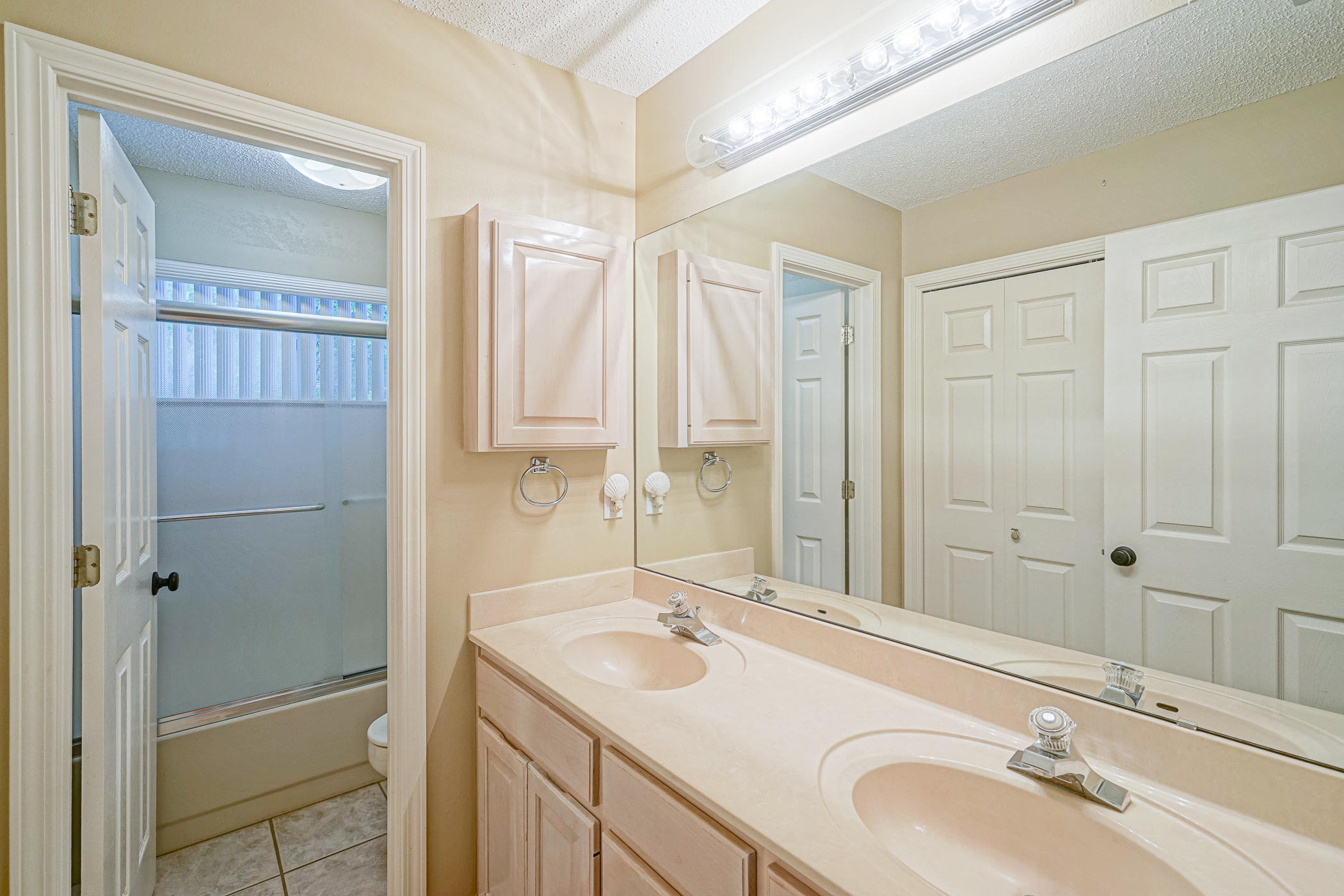 PARKWOOD ESTATES PH 2 BLUEWATER BAY - Residential