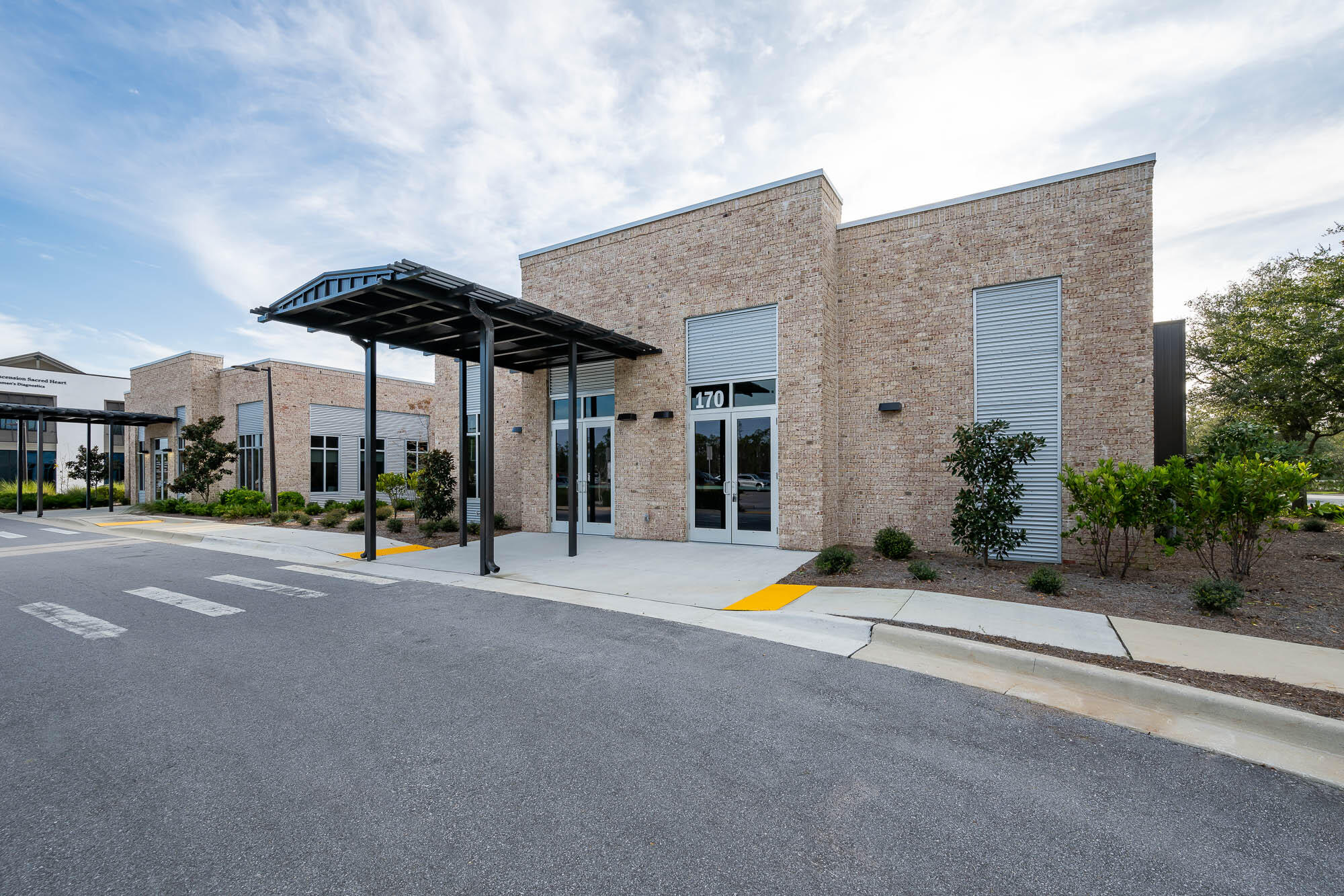 New construction space available directly on the corner of N Watersound Parkway and Origins Main Street. This standalone building can accommodate medical, office, retail, or professional service tenants and the space is delivered as a warm shell. Watersound Town center is located at the entrance of Watersound Origins residential community providing this building with high visibility and easy access. Some neighboring tenants include Publix, Publix Liquors, Dermatology Specialist of Florida, Summer House Lifestyle, Starbucks, J. McLaughlin, and many more. Watersound Town Center offers significant opportunity along the area's primary transportation route, US Hwy 98, and only 2 miles north of the 30-A corridor.