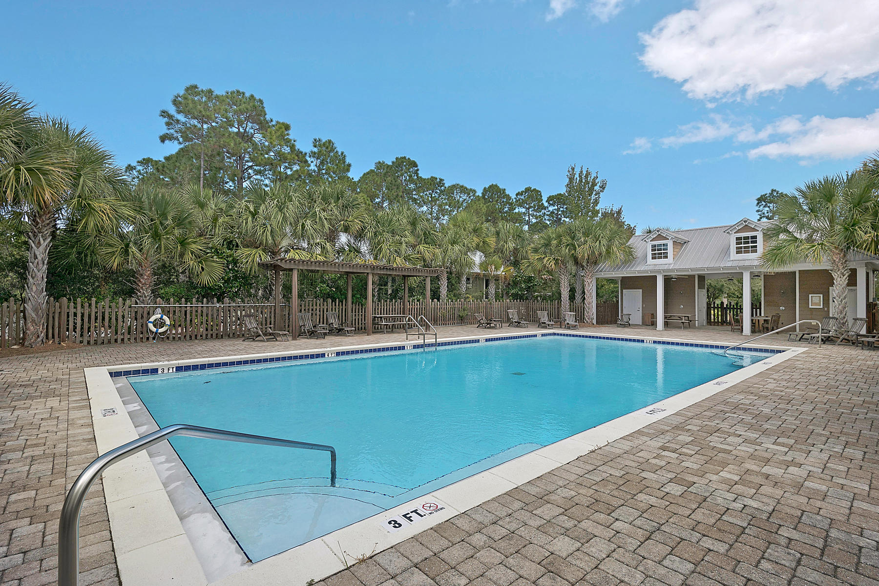 HIDDEN GROVE - Residential