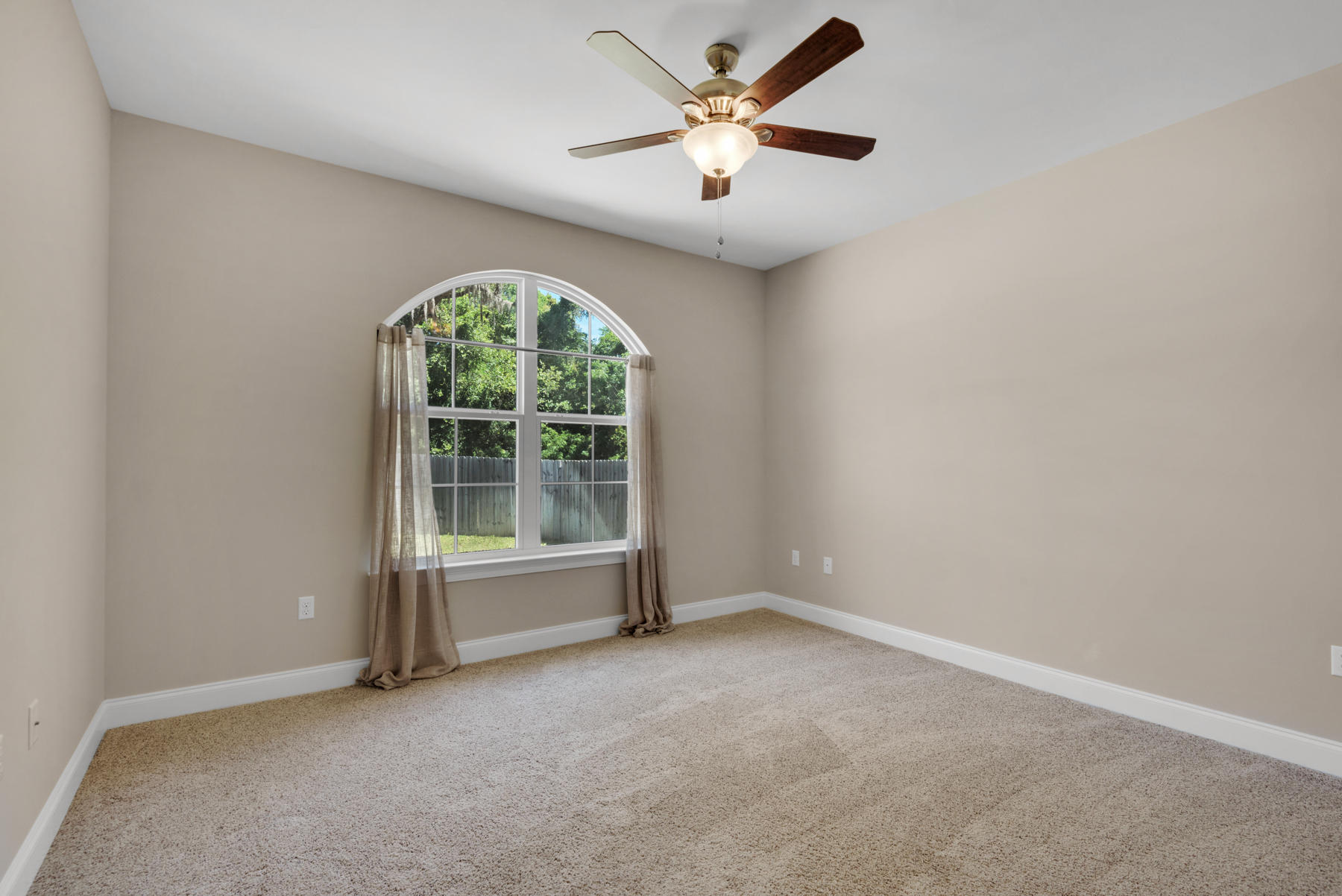 BAY BREEZE - Residential