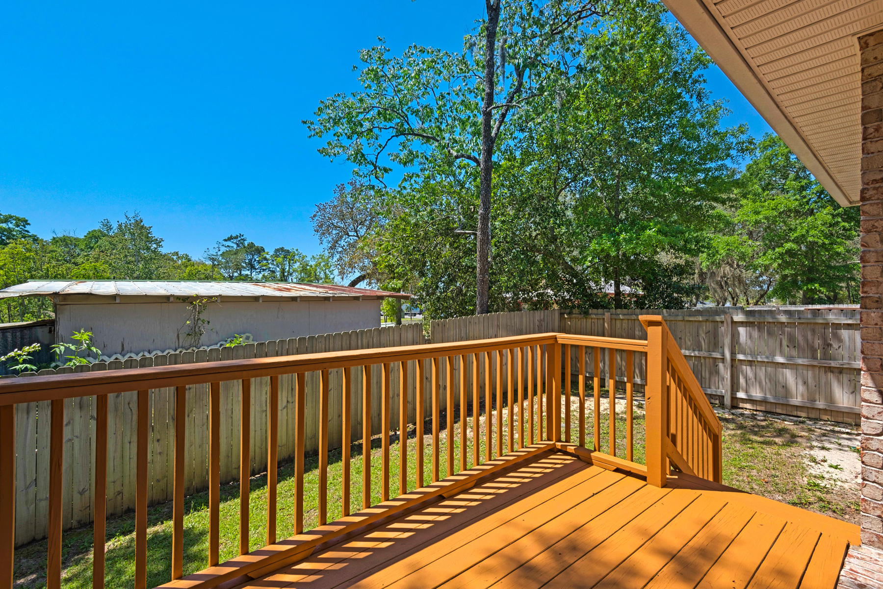 BAY BREEZE - Residential