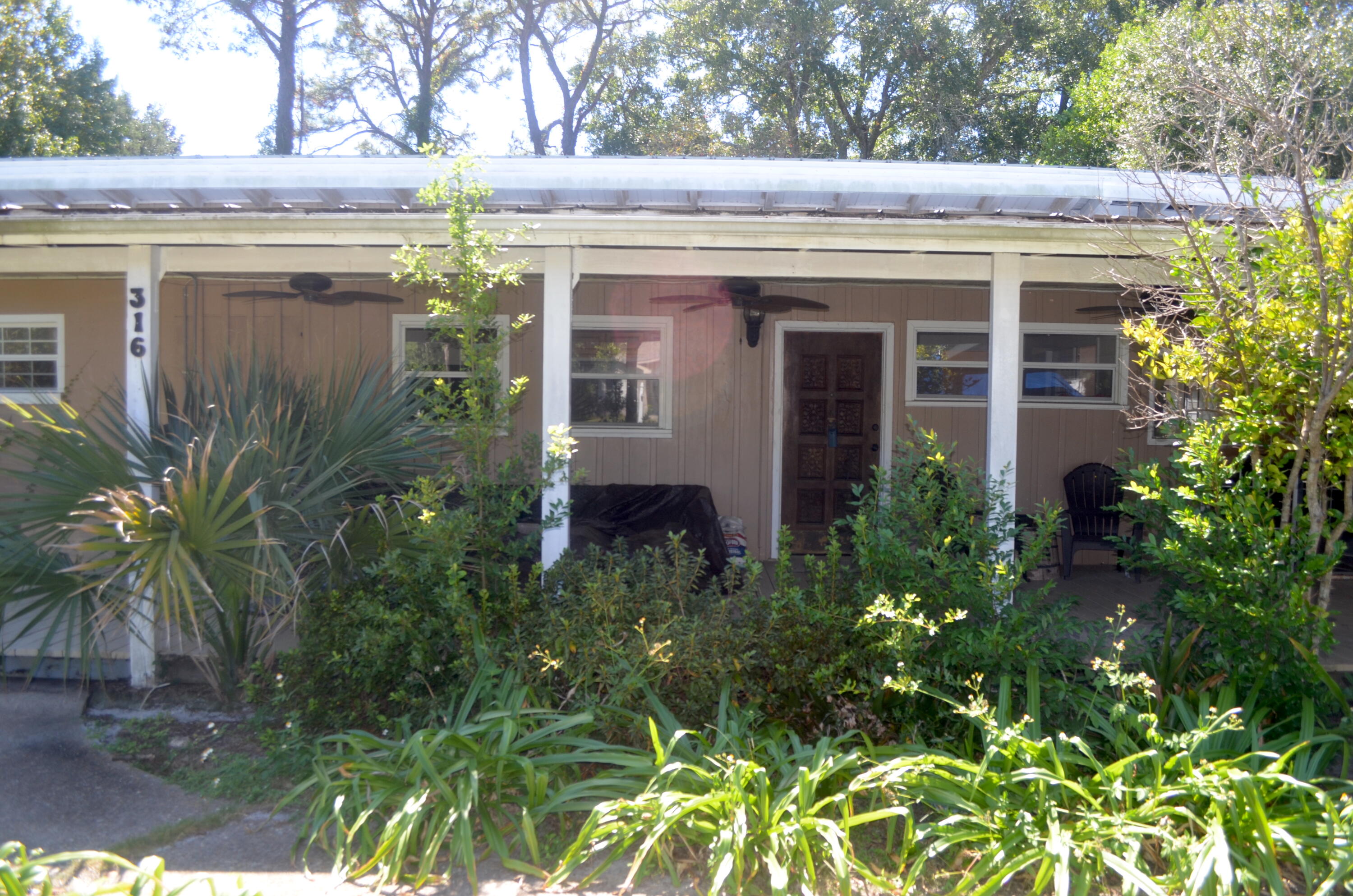 VILLA RUSS PARK - Residential