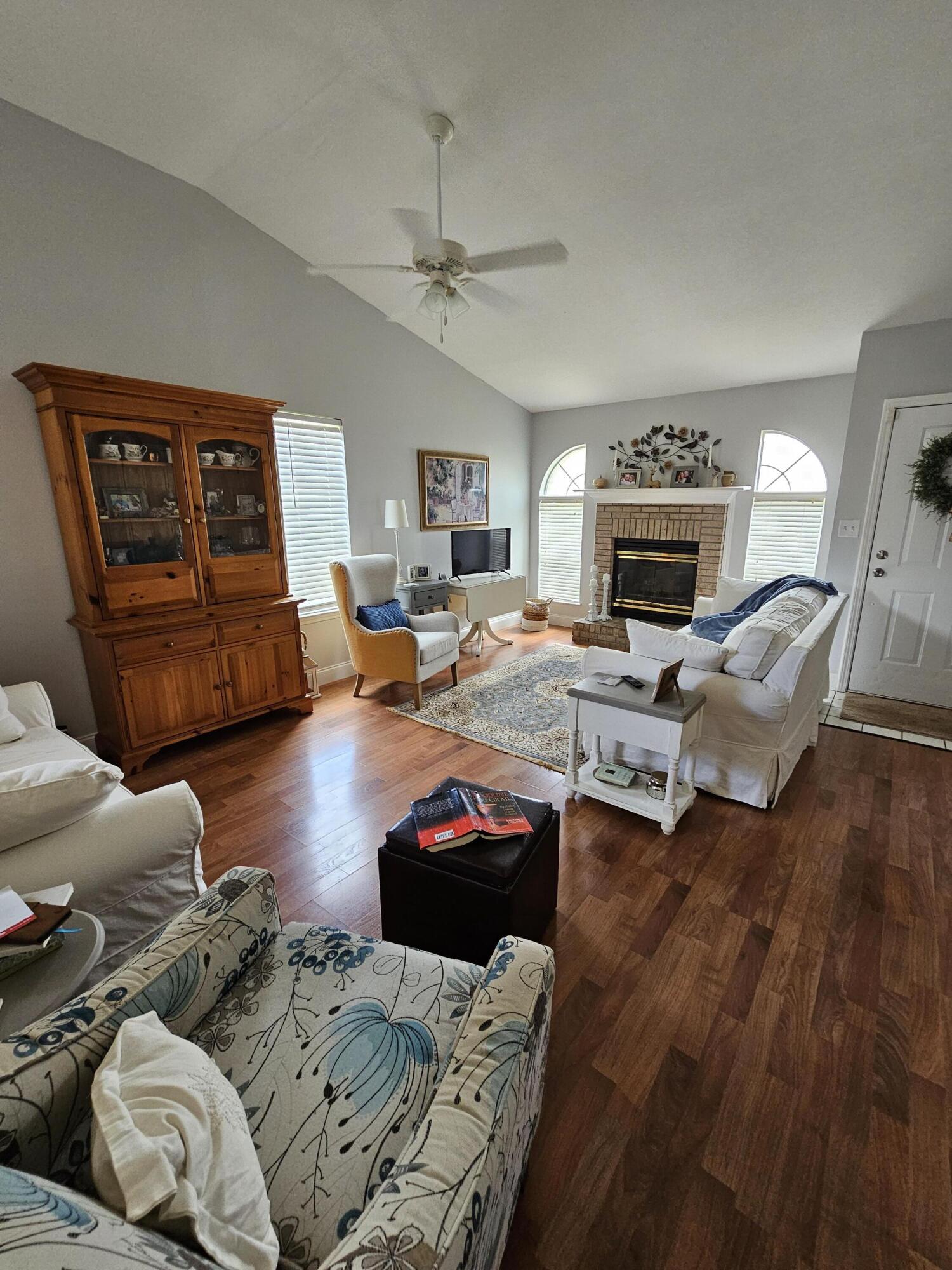 Parkwood Circle - Residential Lease
