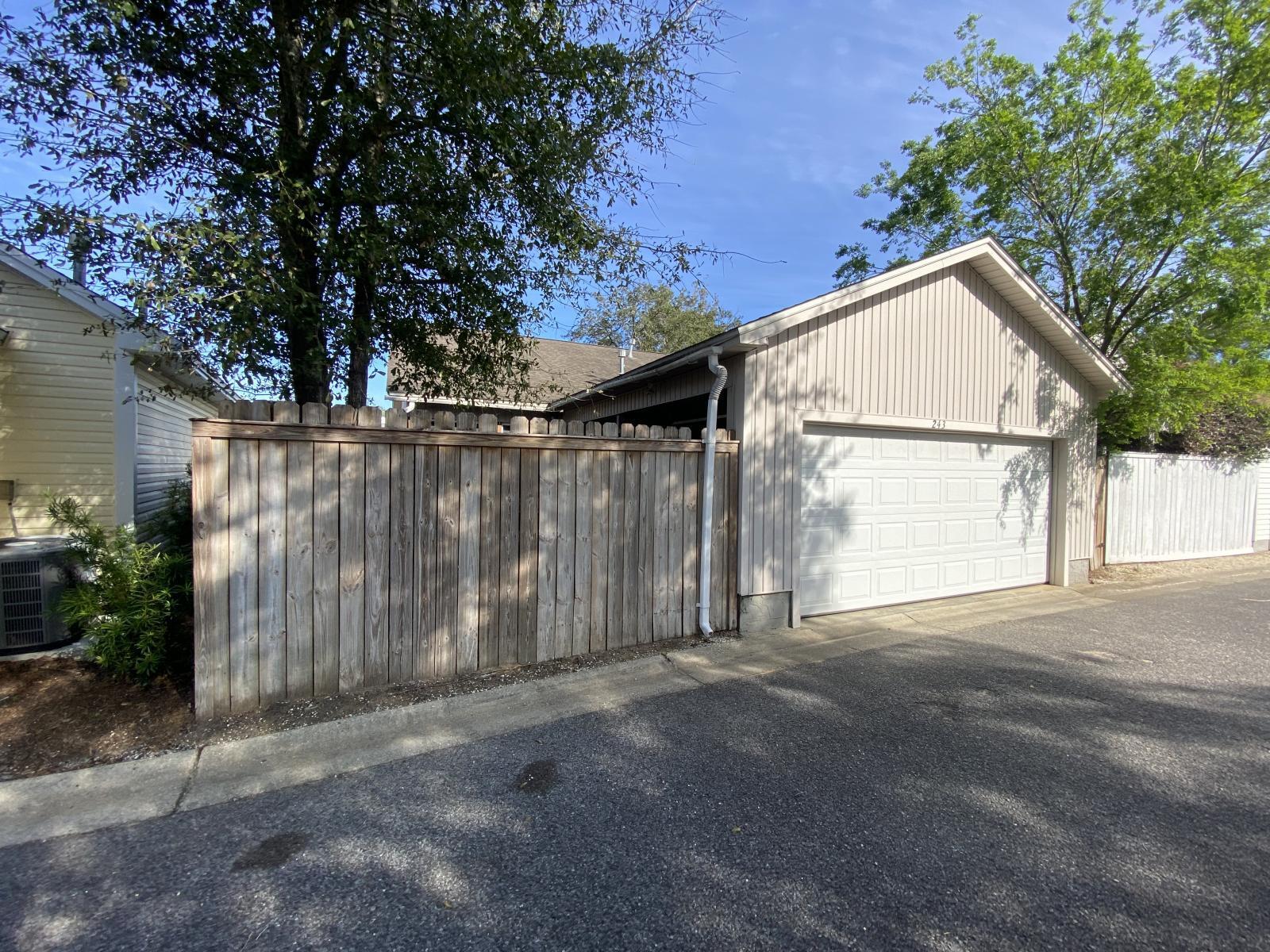 Parkwood Circle - Residential Lease