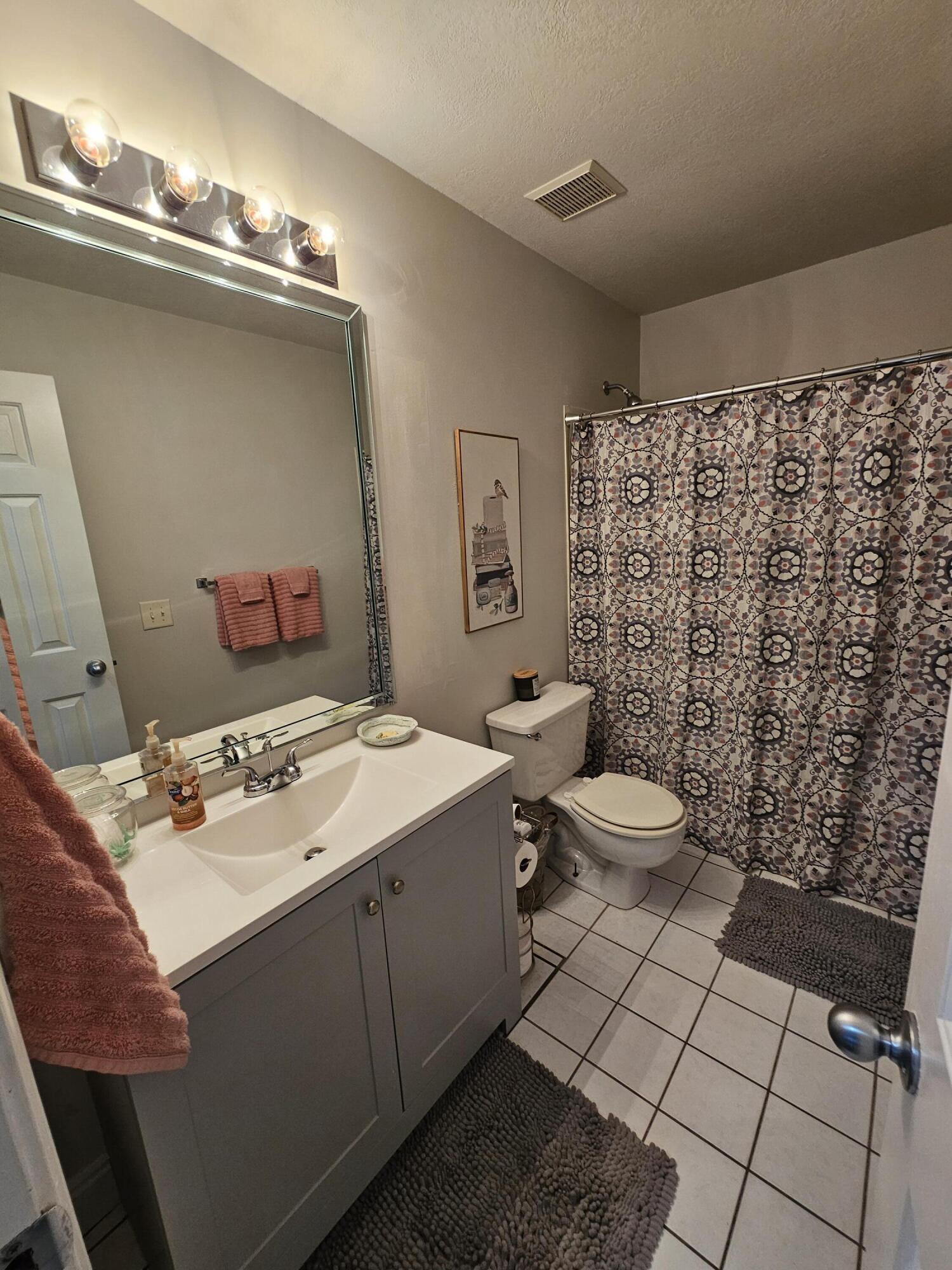 Parkwood Circle - Residential Lease