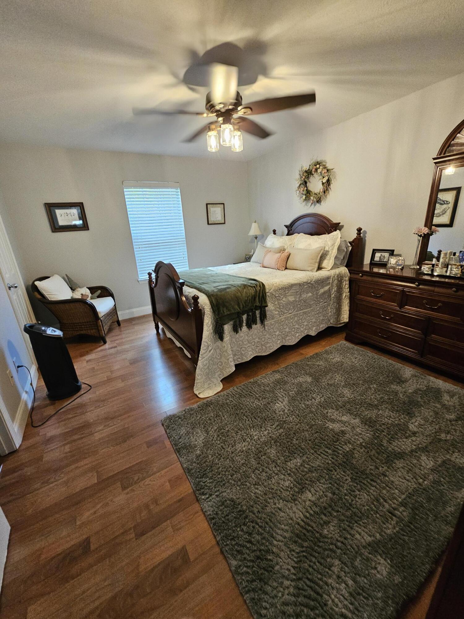 Parkwood Circle - Residential Lease
