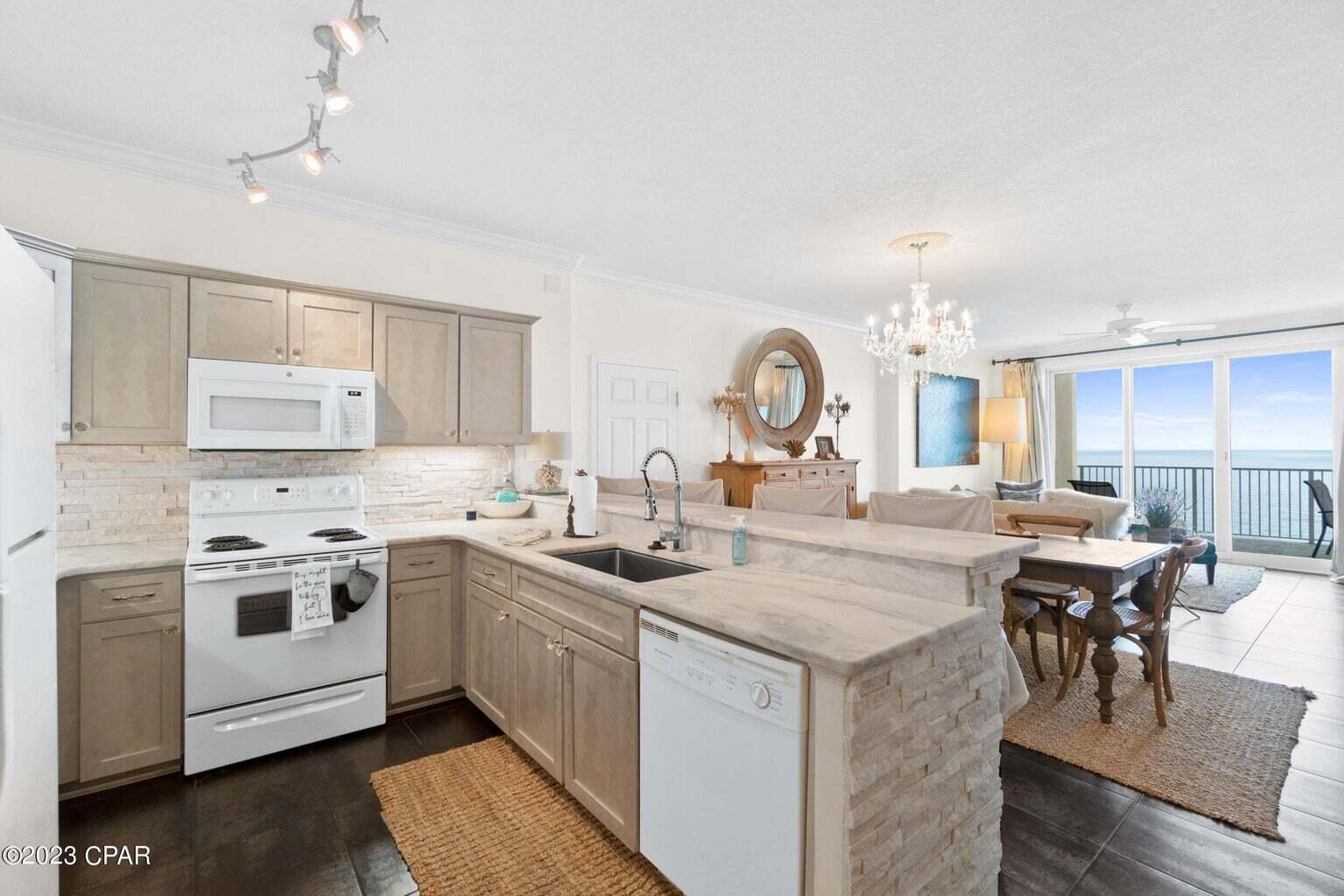 EMERALD ISLE - Residential