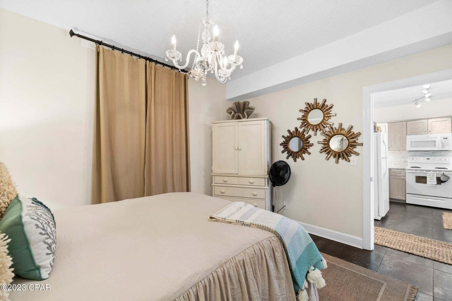 EMERALD ISLE - Residential