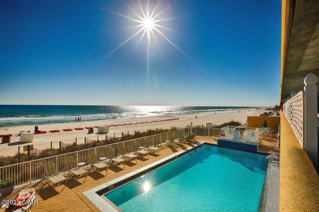 EMERALD ISLE - Residential