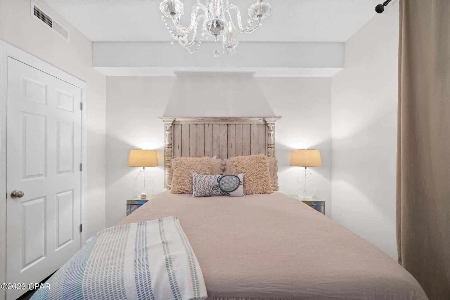 EMERALD ISLE - Residential