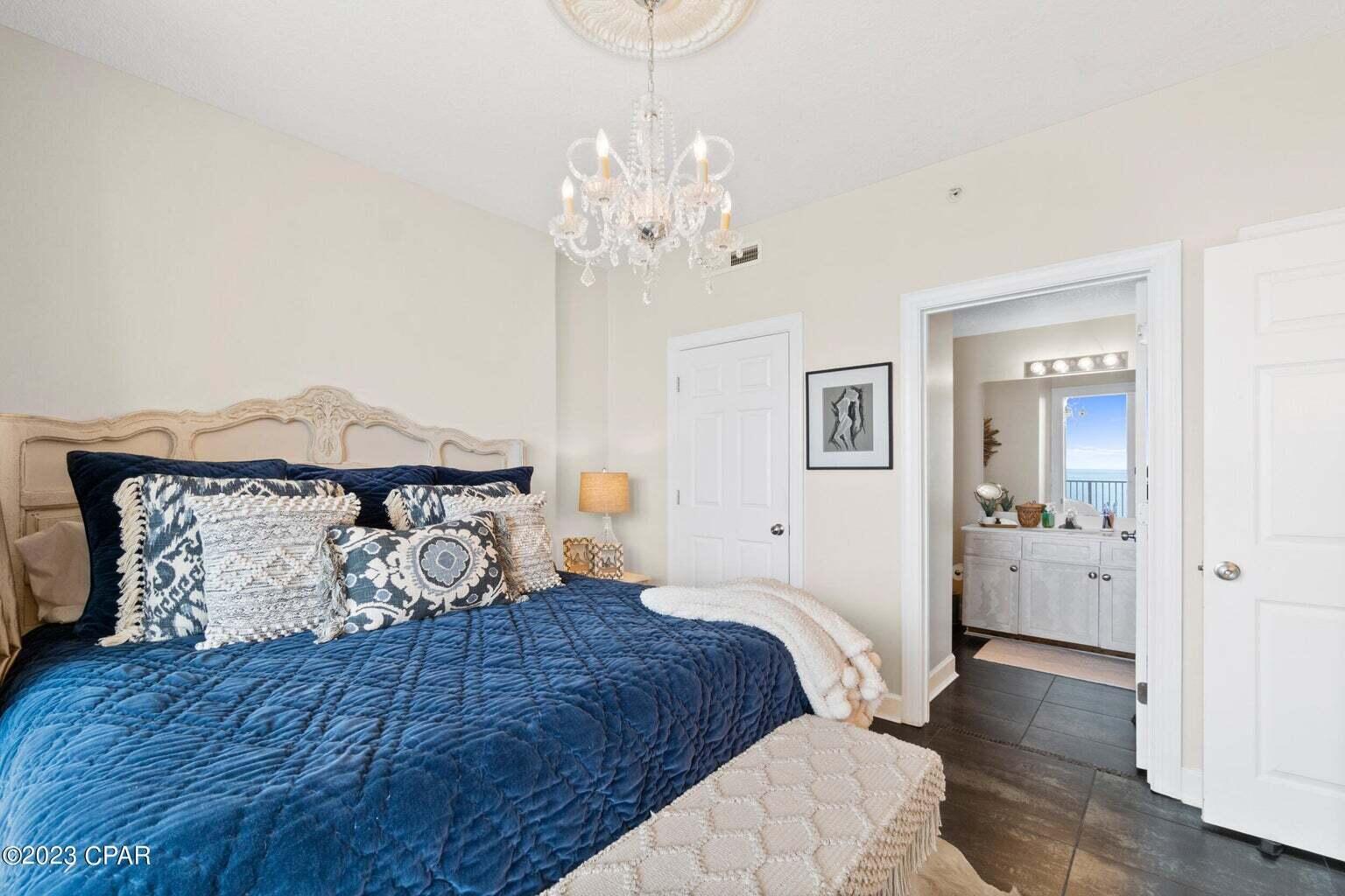 EMERALD ISLE - Residential