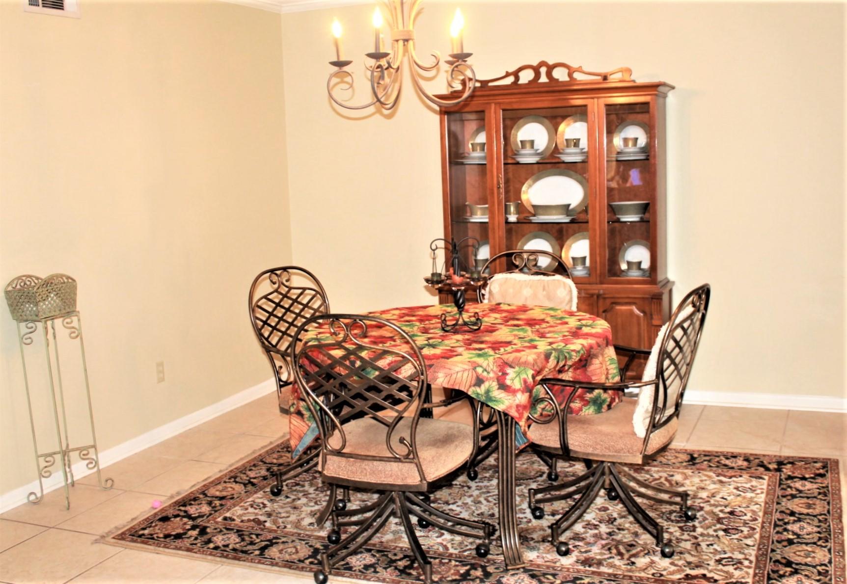 RAINTREE ESTATES - Residential