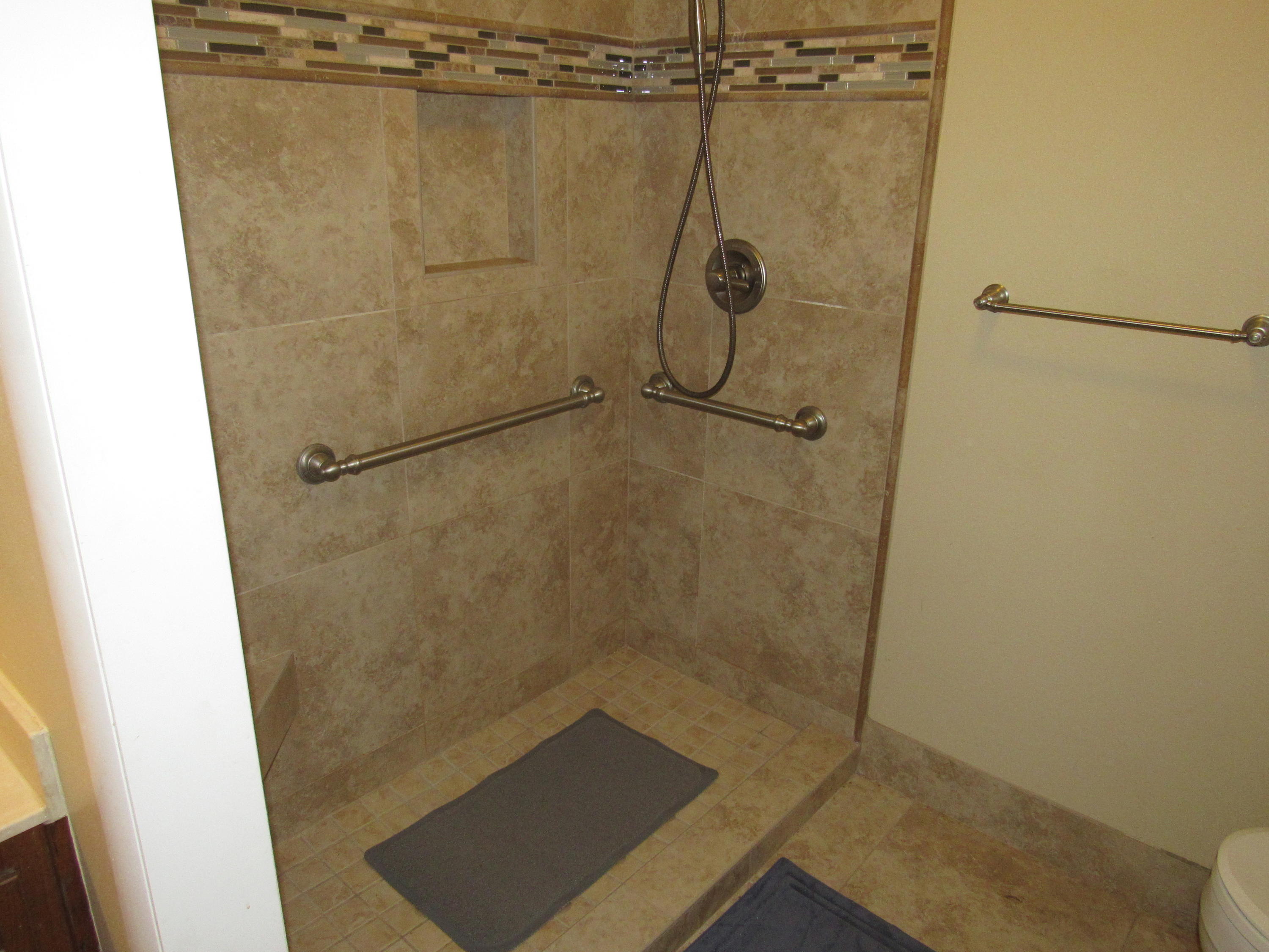 RAINTREE ESTATES - Residential