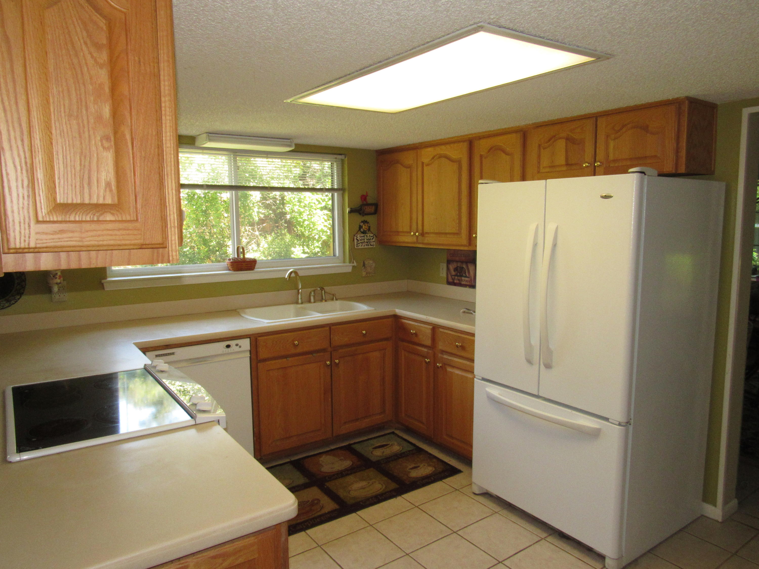 RAINTREE ESTATES - Residential