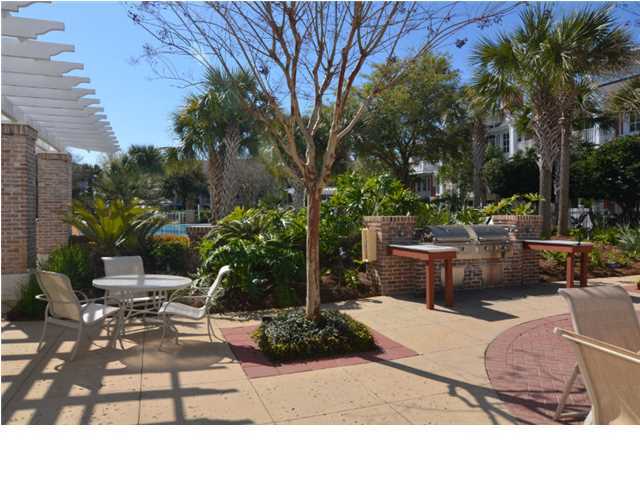 PILOT HOUSE - Residential Lease