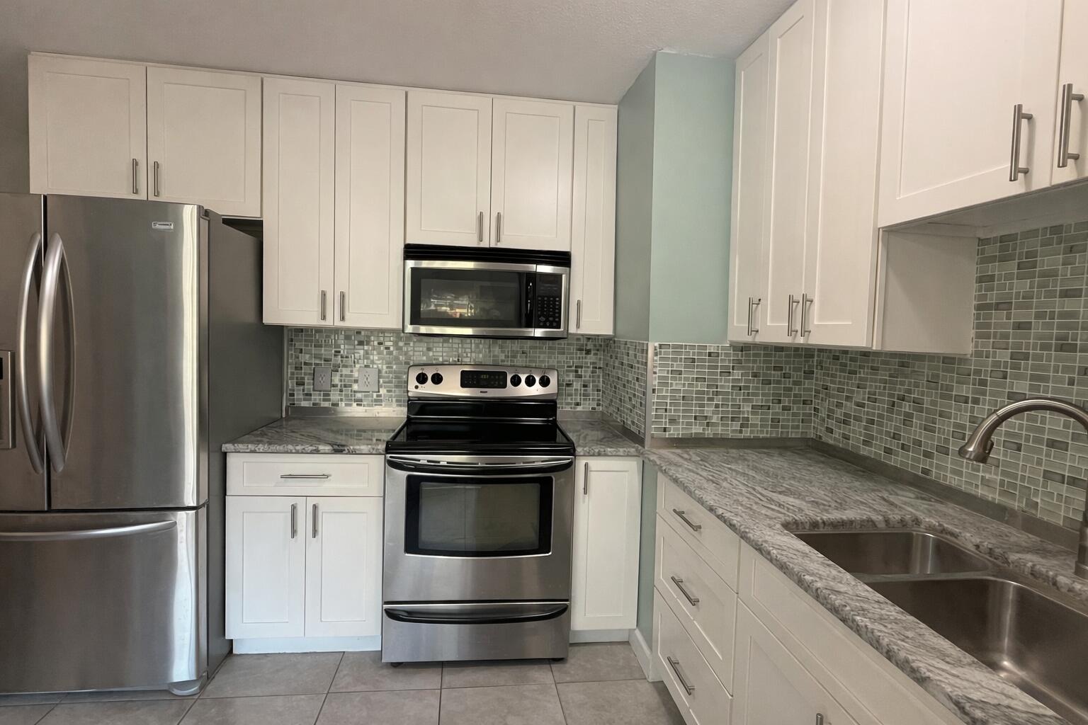 MUNICIPAL 2ND ADD LOT 20 BLK F - Residential