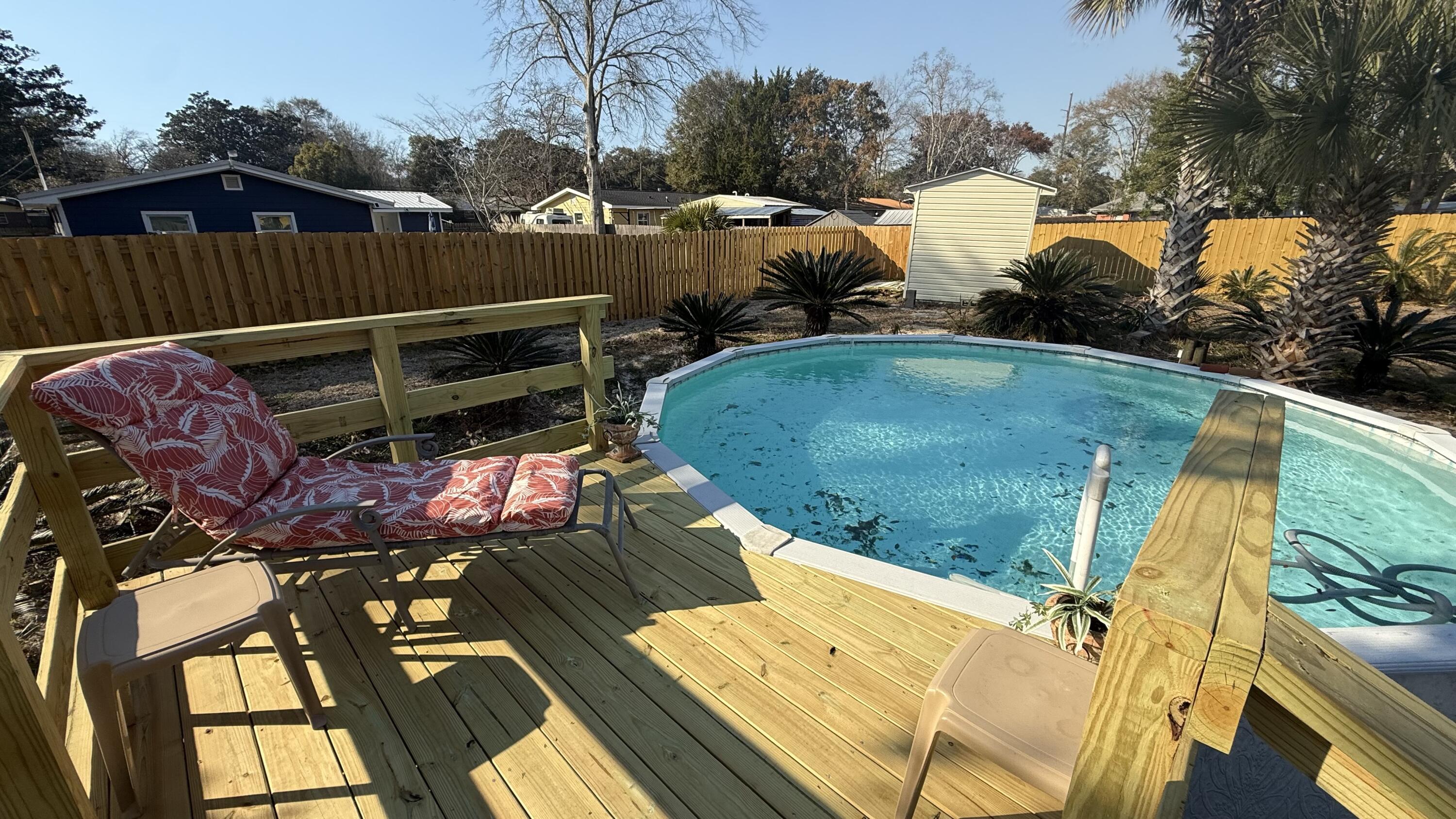 MUNICIPAL 2ND ADD LOT 20 BLK F - Residential