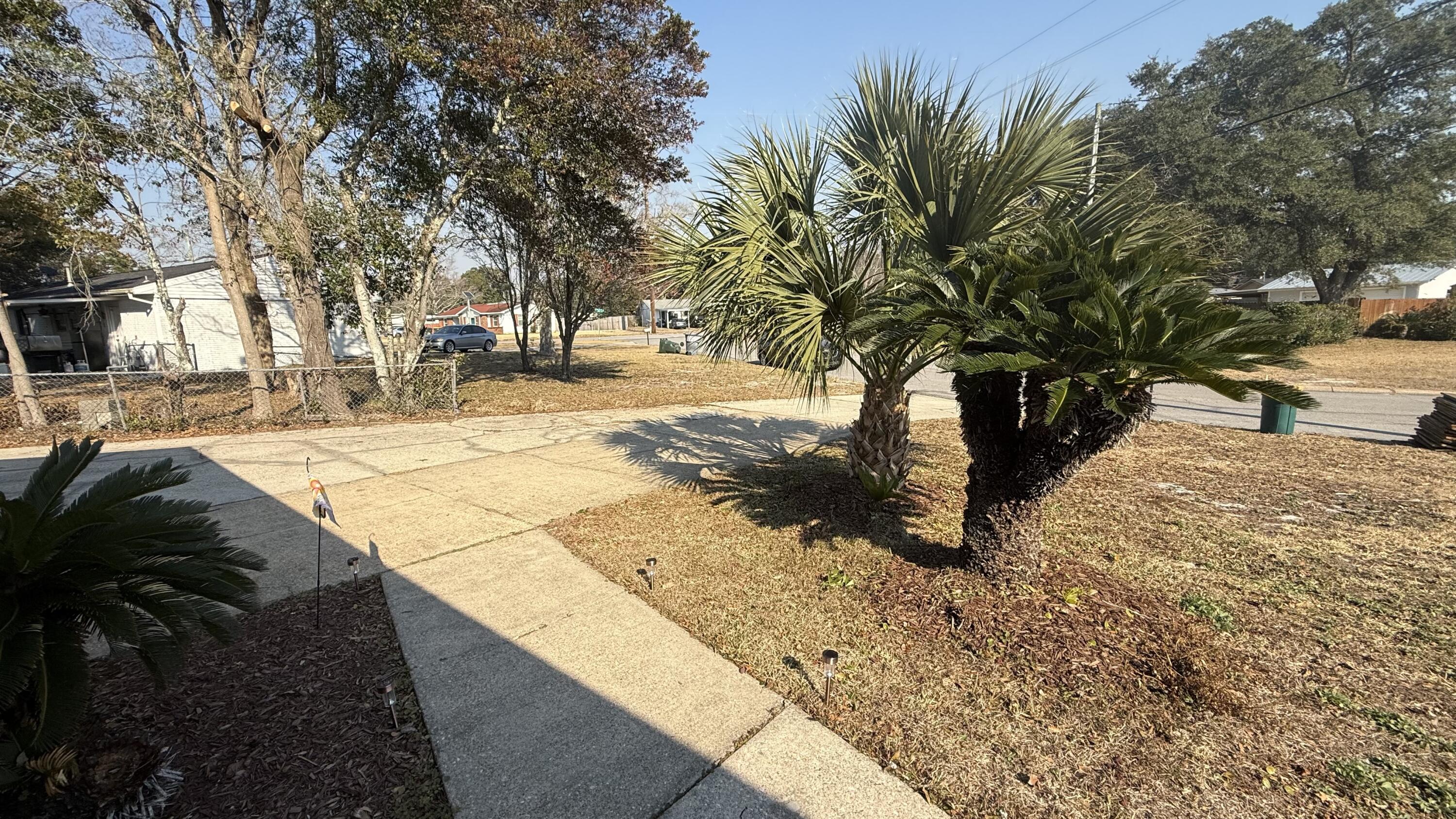 MUNICIPAL 2ND ADD LOT 20 BLK F - Residential