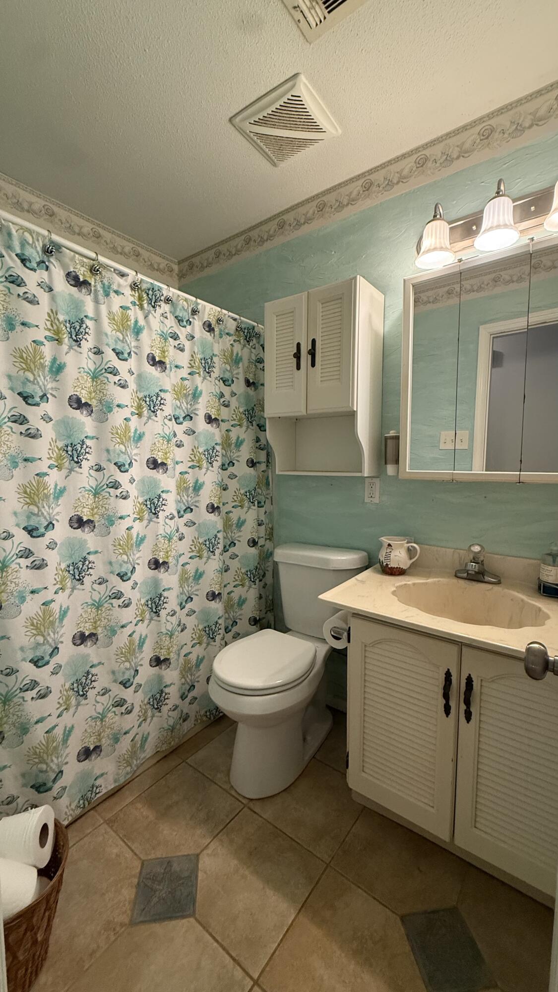 MUNICIPAL 2ND ADD LOT 20 BLK F - Residential